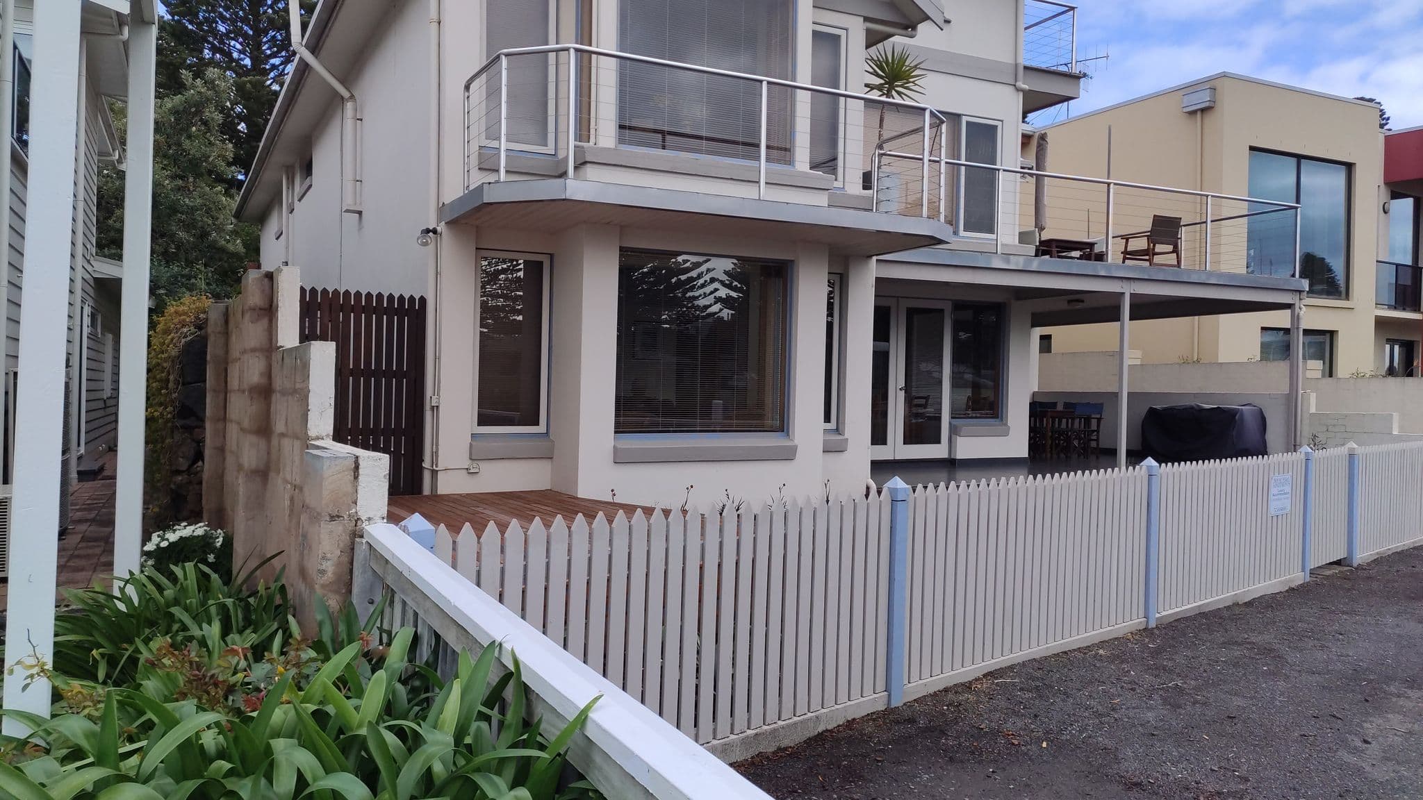 Street view near Moyne Wharf Apartments Port Fairy, Port Fairy — © ballarathiker (CC BY-SA · Mapillary)