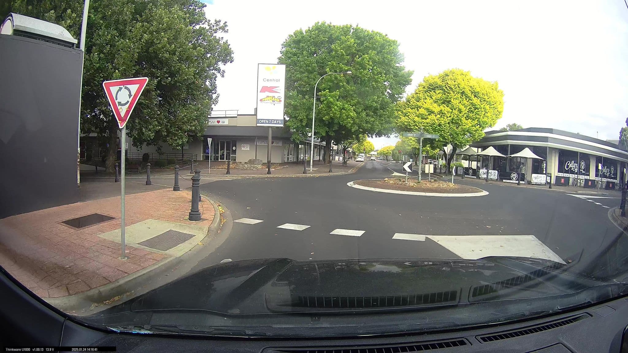 Street view near Masonic Hall, Mount Gambier — © maxim752 (CC BY-SA · Mapillary)