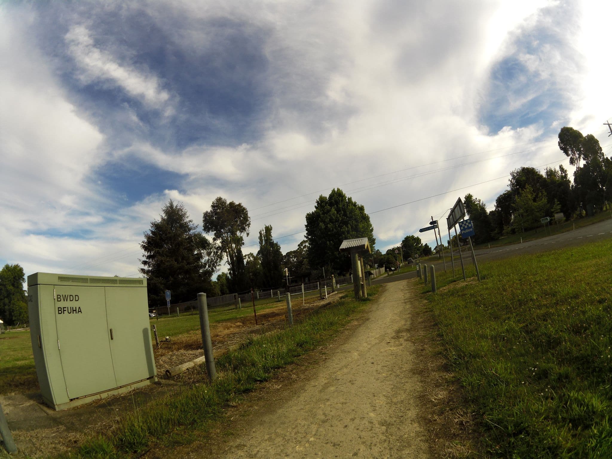 Street view near Forrest Church Retreat, Elliminyt — © skillsy (CC BY-SA · Mapillary)