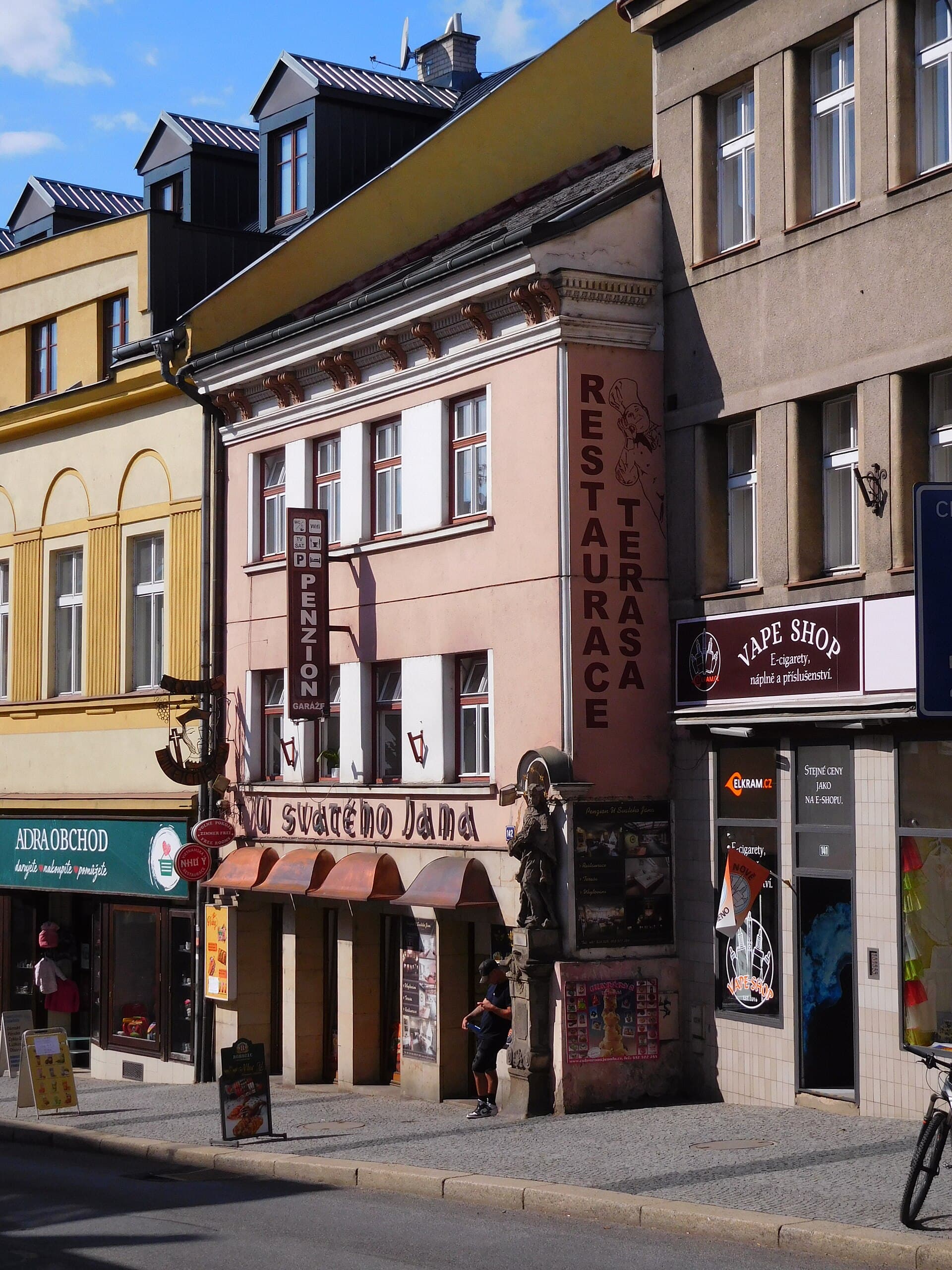 Penzion U svatého Jana (via Wikimedia Commons, CC BY-SA 4.0)