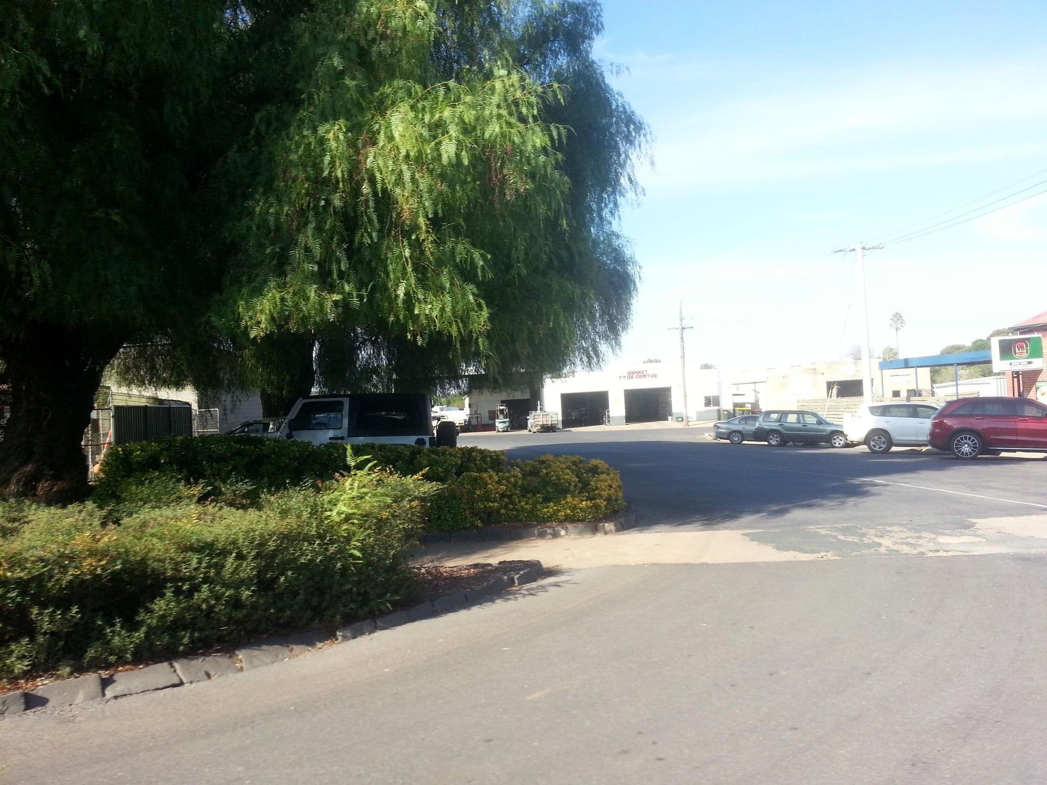Street view near Banyandah Retreat, Charlton — © bob3bob3 (CC BY-SA · Mapillary)
