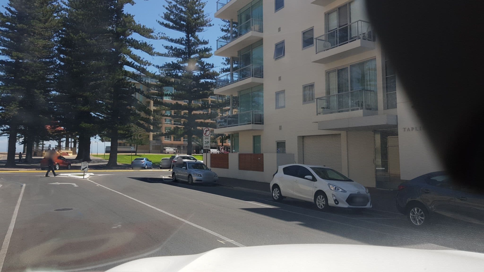 Street view near My Easy Bnb, Glenelg — © roadroid (CC BY-SA · Mapillary)