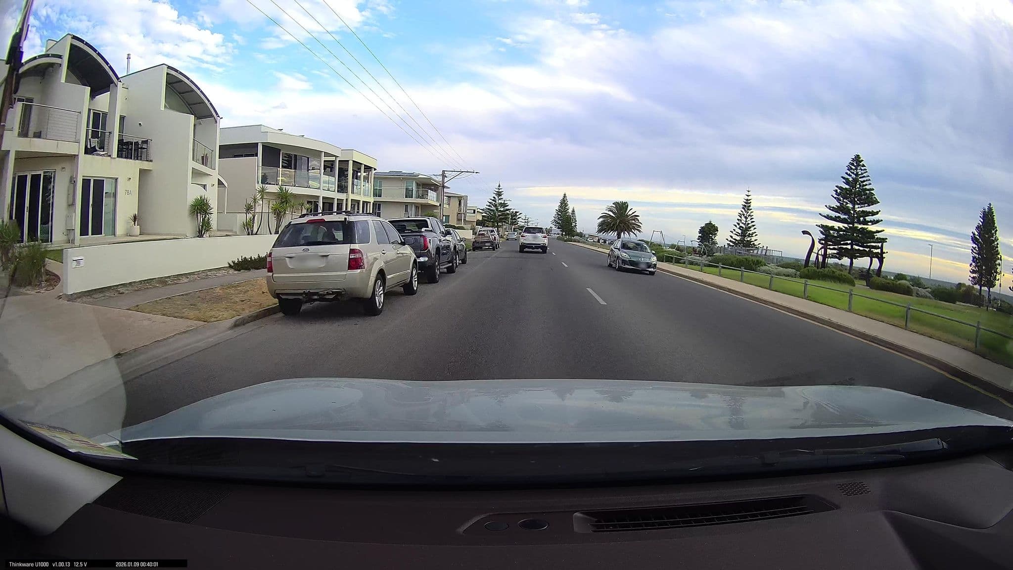 Street view near Esplanade Apartments, West Beach — © maxim752 (CC BY-SA · Mapillary)