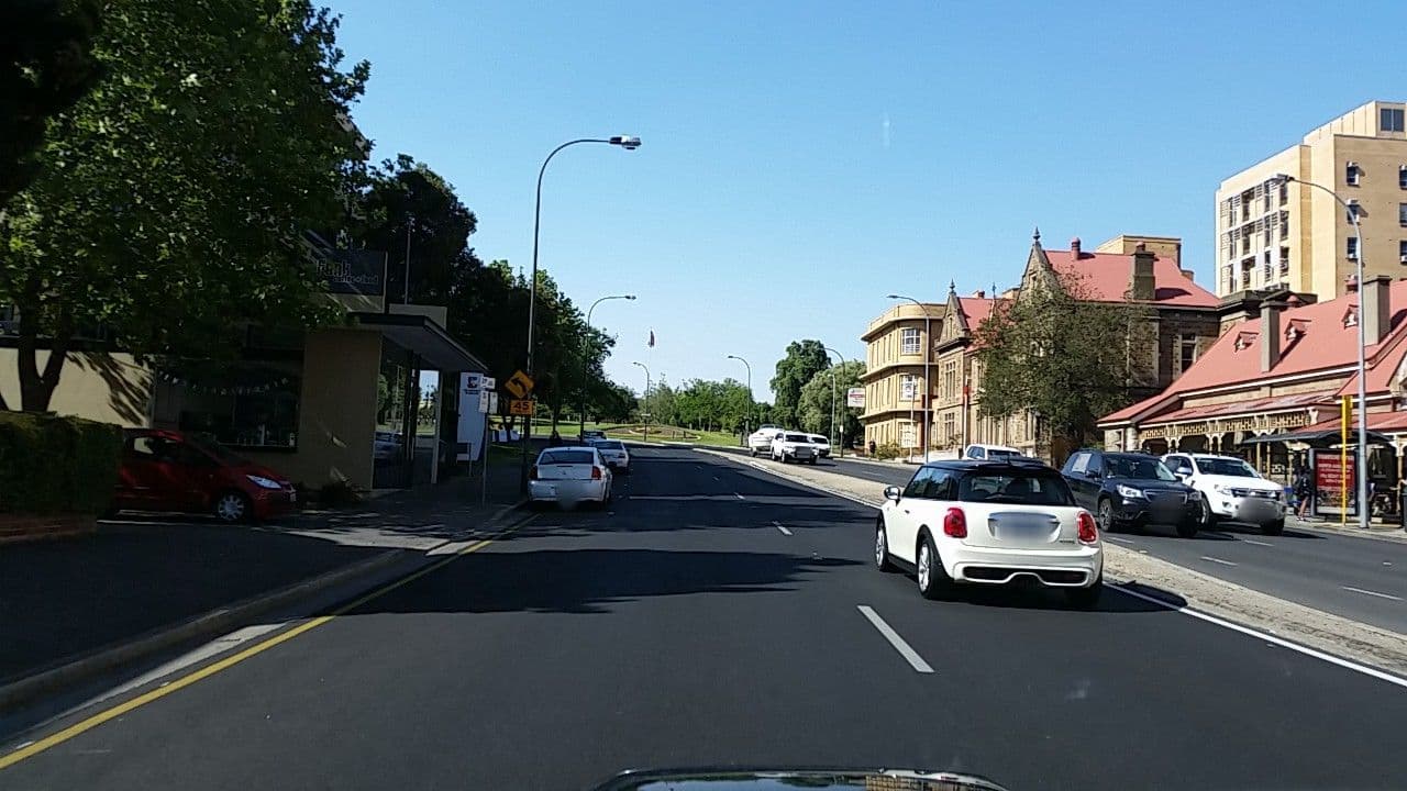 Street view near Greenways Apartments, North Adelaide — © didz (CC BY-SA · Mapillary)