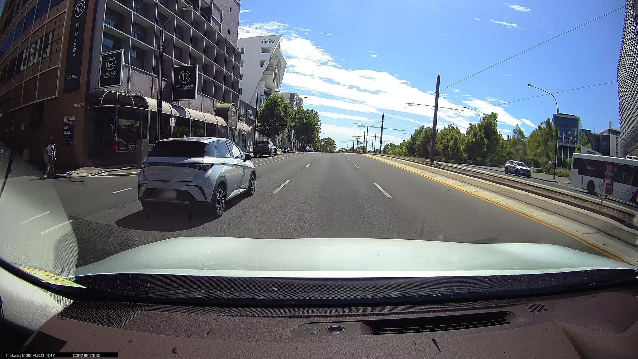 Street view near Comfort Inn, Adelaide — © maxim752 (CC BY-SA · Mapillary)