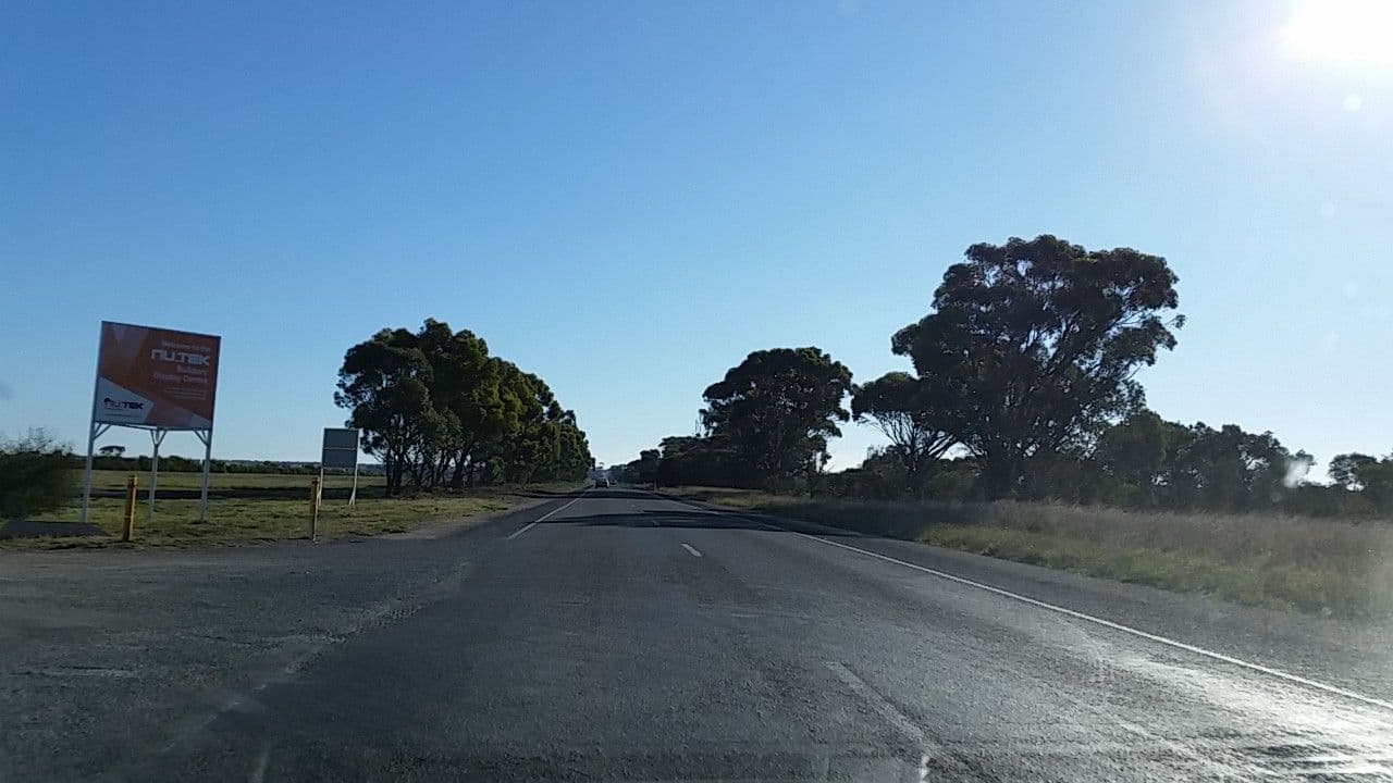Street view near Australian Portable Camps, Murray Bridge — © didz (CC BY-SA · Mapillary)