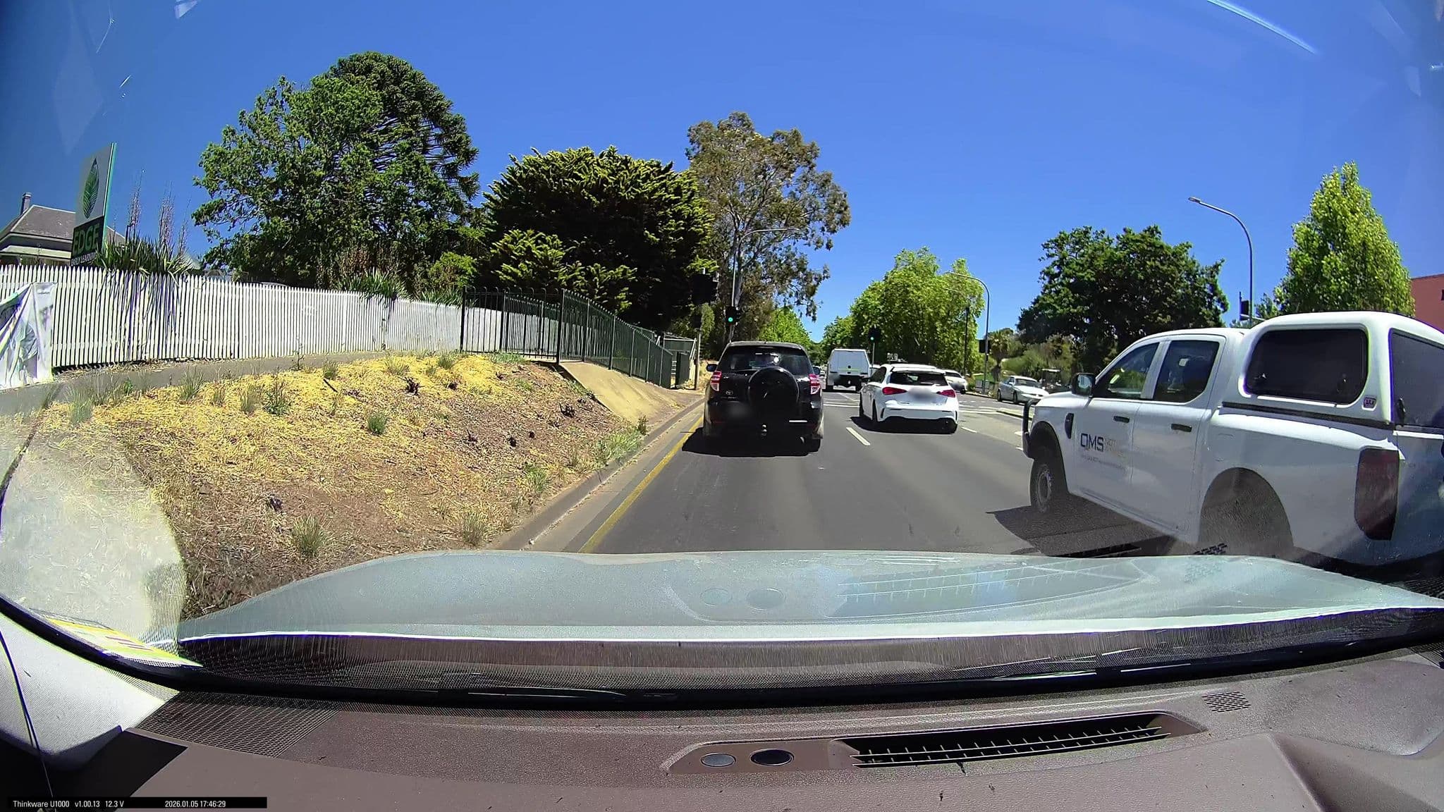 Street view near Adelaide Hills Oakfield Inn, Mount Barker — © maxim752 (CC BY-SA · Mapillary)