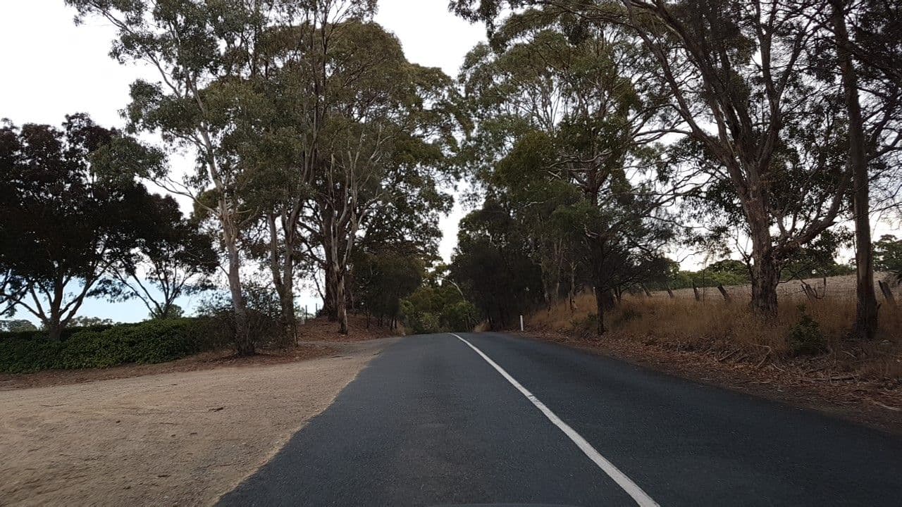 Street view near Simon Tolley Lodge, Woodside — © didz (CC BY-SA · Mapillary)