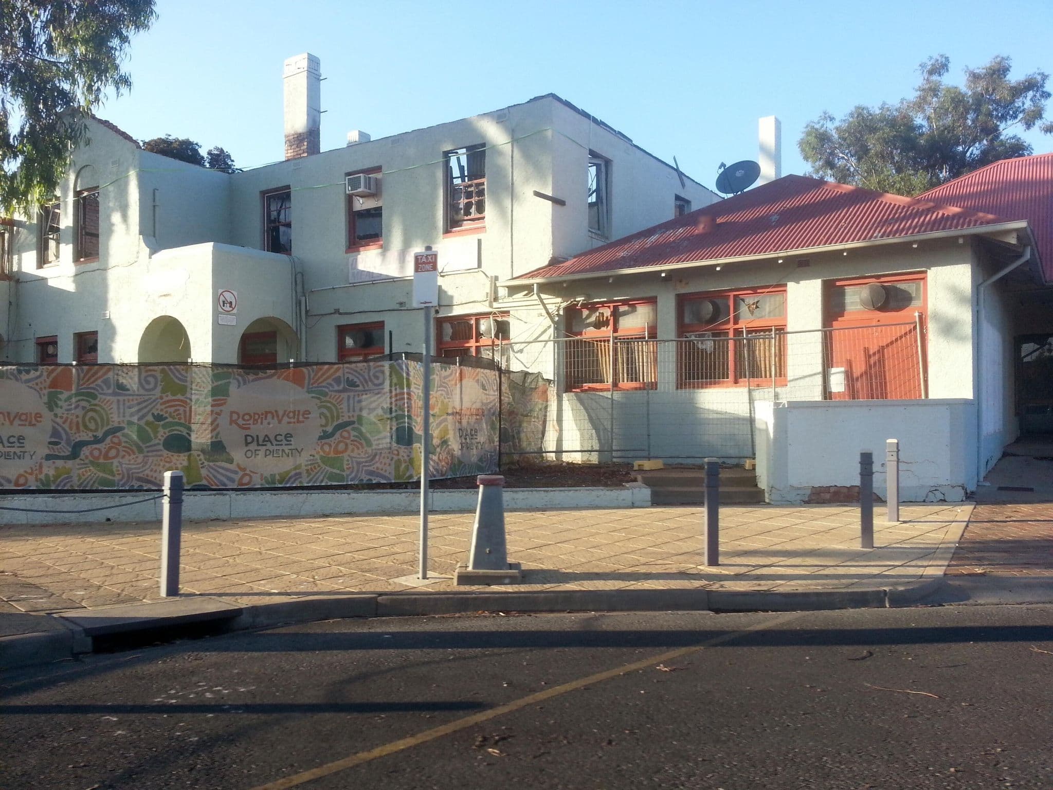 Street view near Robinvale Hotel, Robinvale — © bob3bob3 (CC BY-SA · Mapillary)