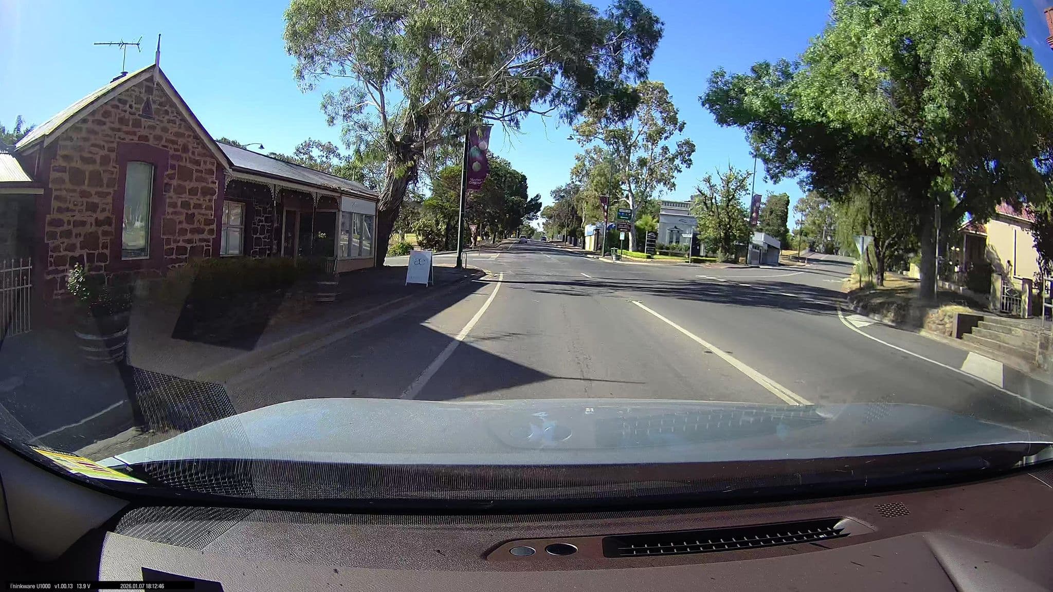 Street view near Queen's Cottage Barossa Valley, Lyndoch — © maxim752 (CC BY-SA · Mapillary)