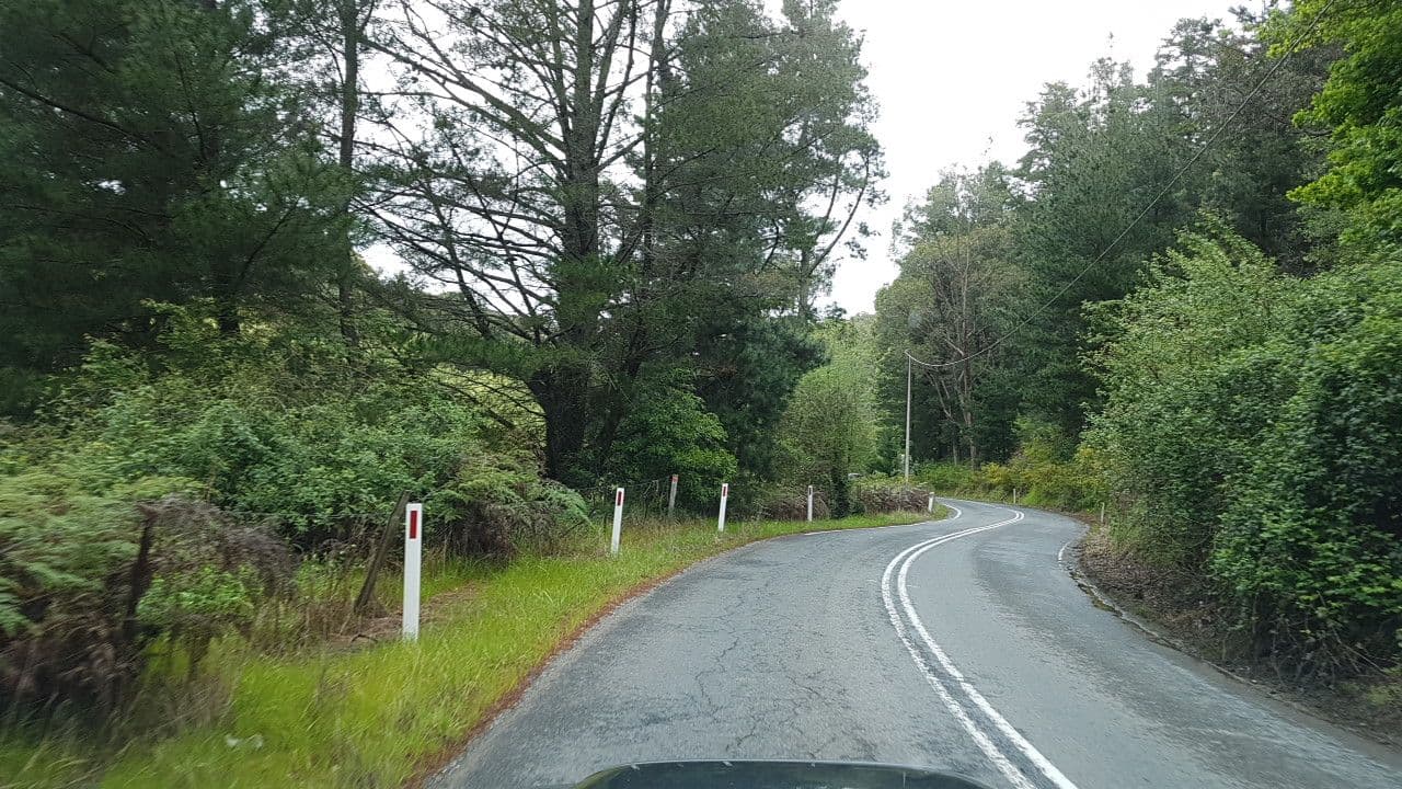 Street view near Bishops Adelaide Hills, Adelaide Hills — © didz (CC BY-SA · Mapillary)