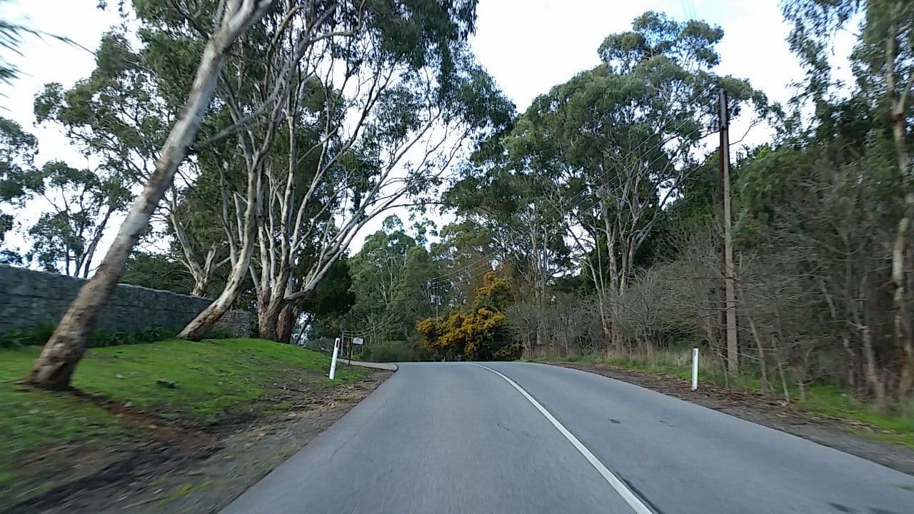 Street view near Hannah's Cottage B&B, Balhannah — © didz (CC BY-SA · Mapillary)