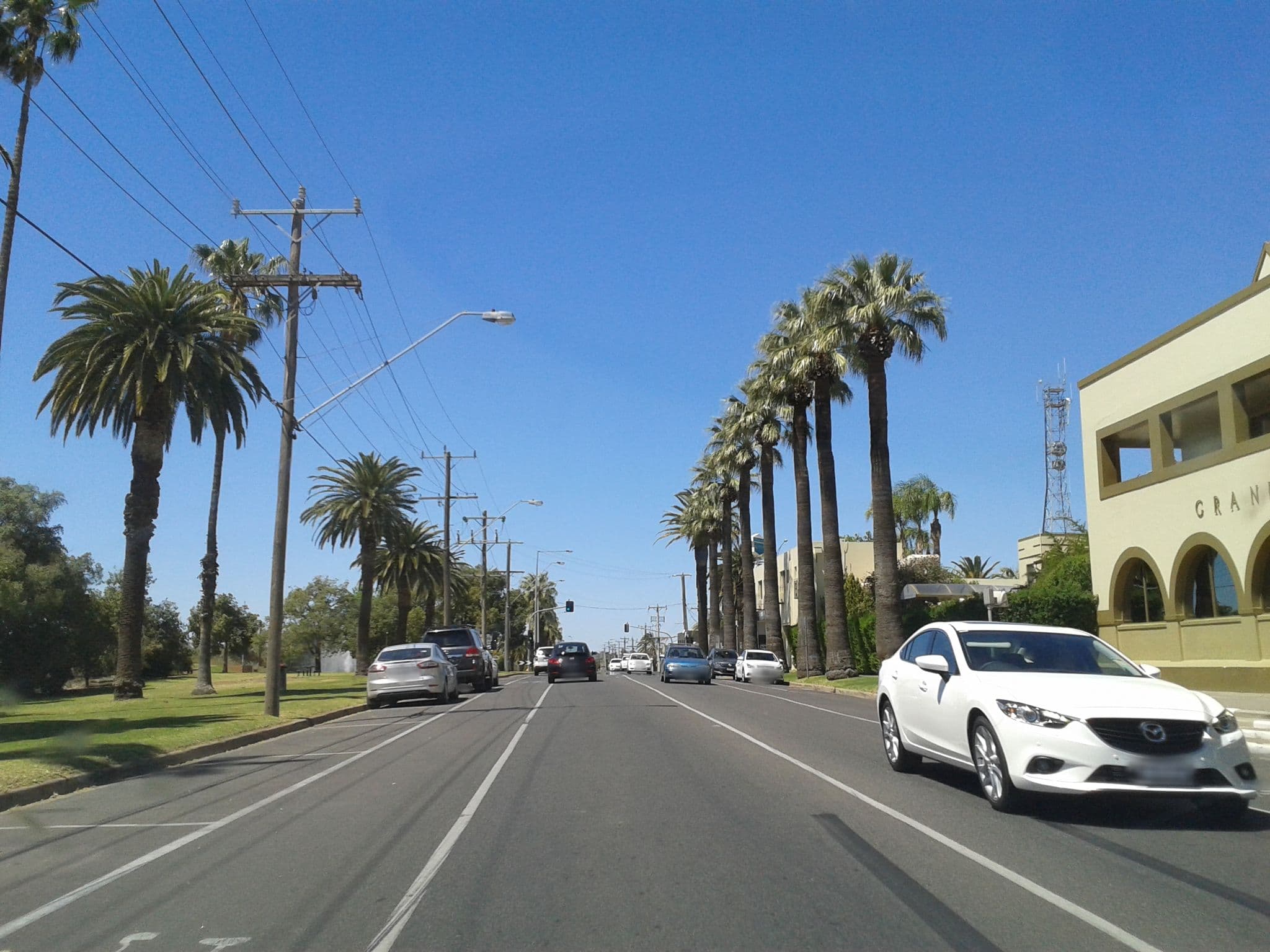 Street view near Quality Hotel Mildura Grand, Mildura — © rudolfmayer (CC BY-SA · Mapillary)