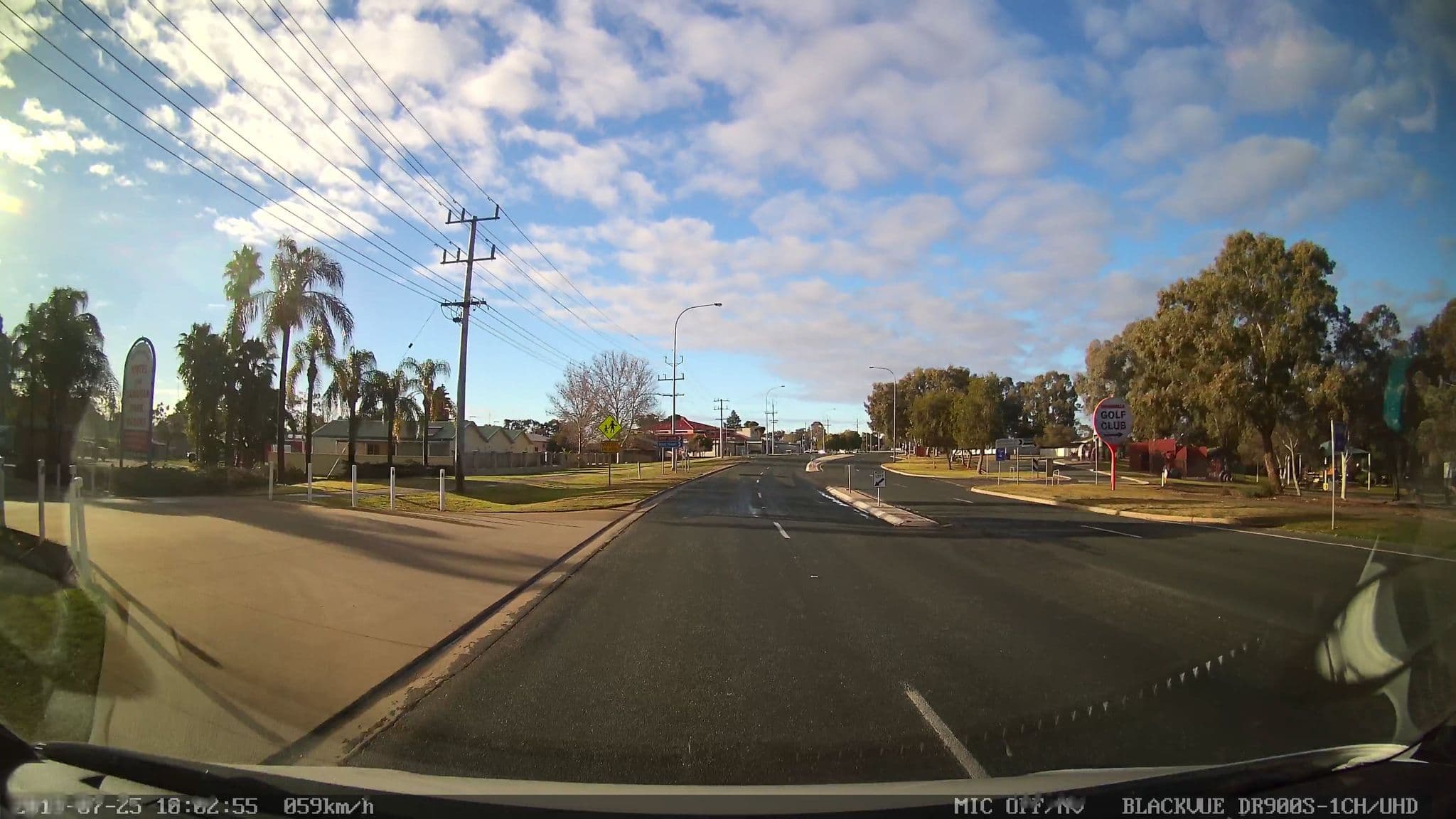 Street view near Coomealla Club Motel and Caravan Park Resort, Merbein — © bob3bob3 (CC BY-SA · Mapillary)