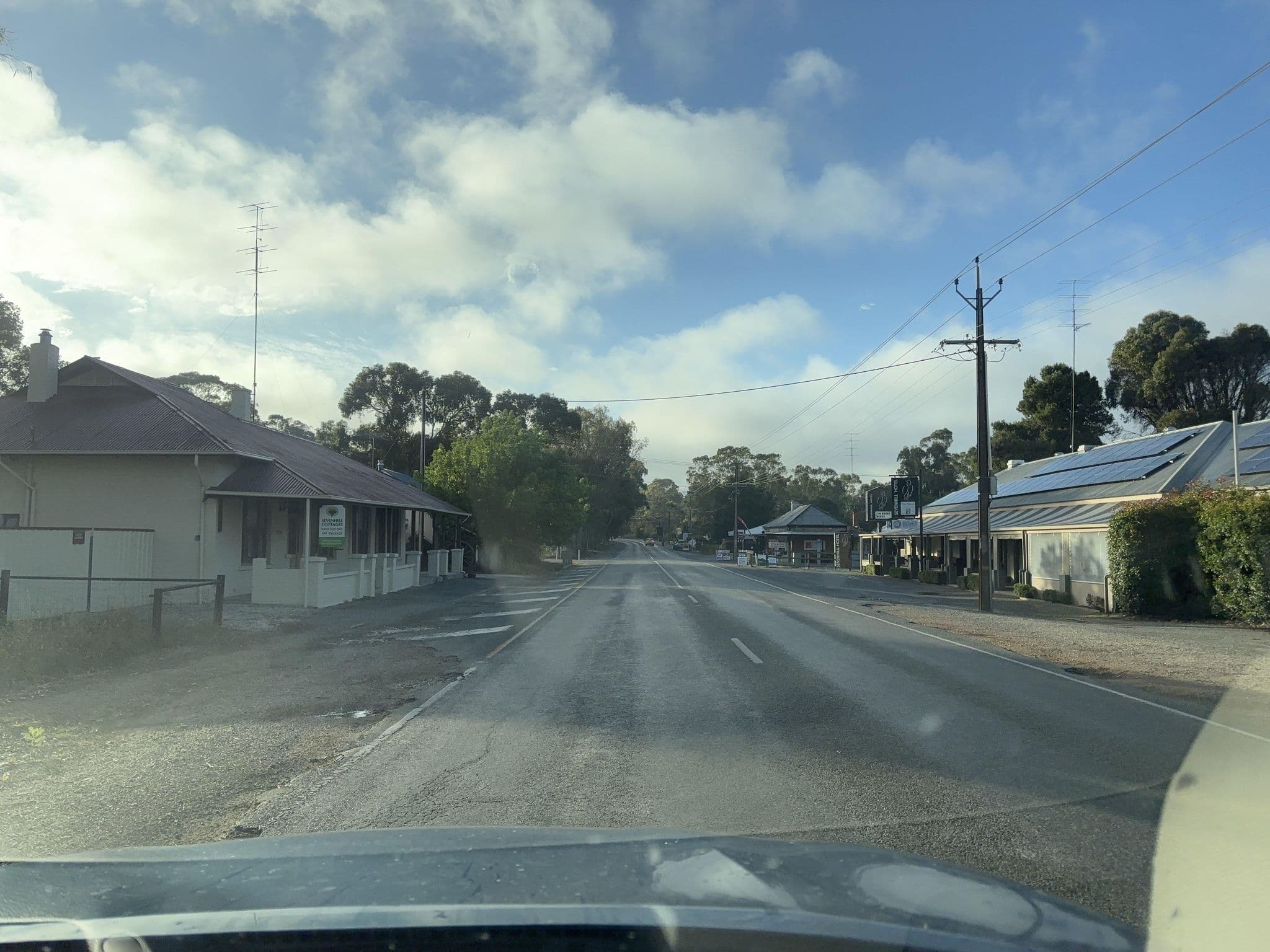 Street view near Molly's Chase, Clare — © niety001 (CC BY-SA · Mapillary)