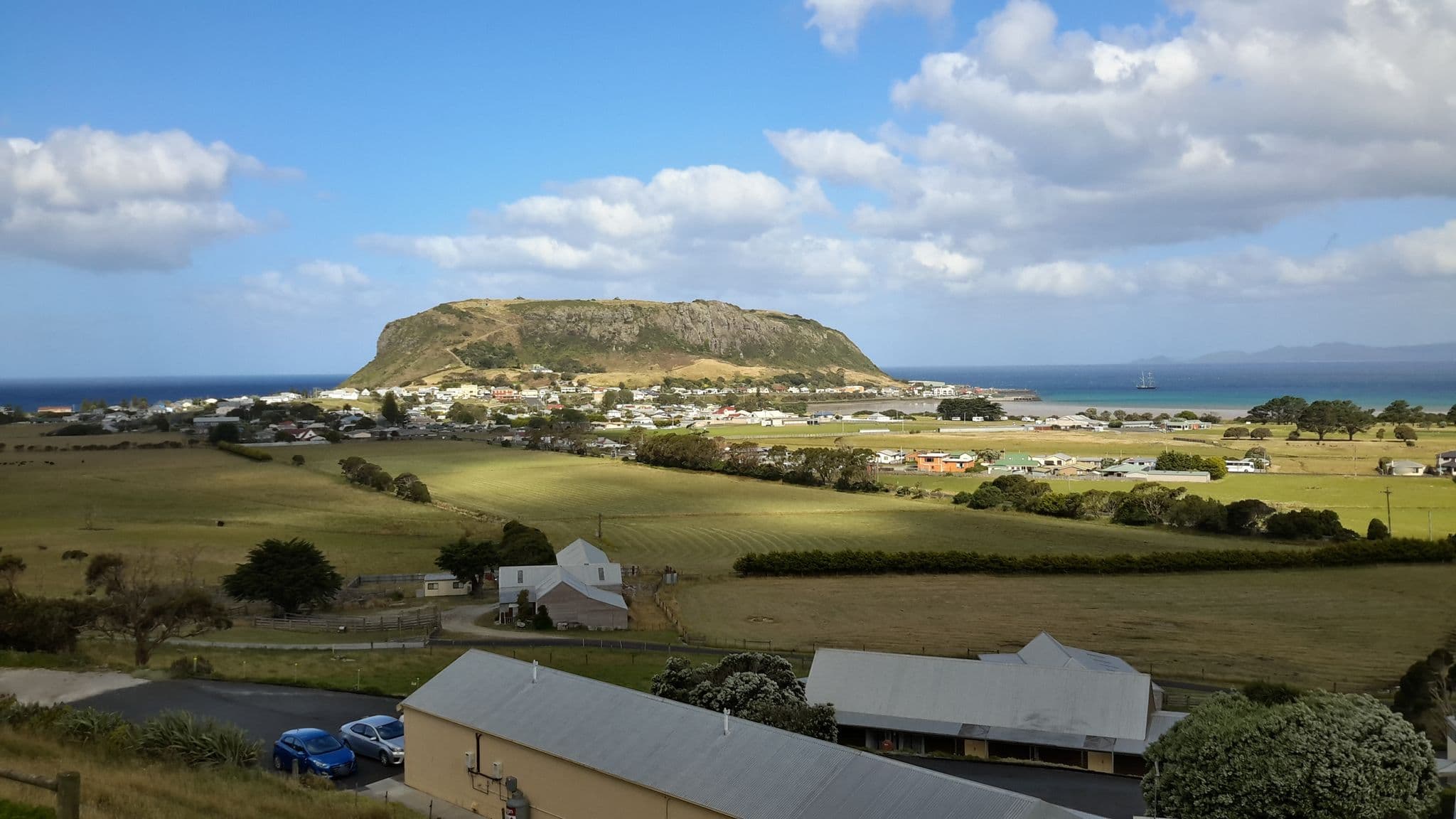 Street view near Horizon Deluxe Apartments, Smithton — © glen_r (CC BY-SA · Mapillary)