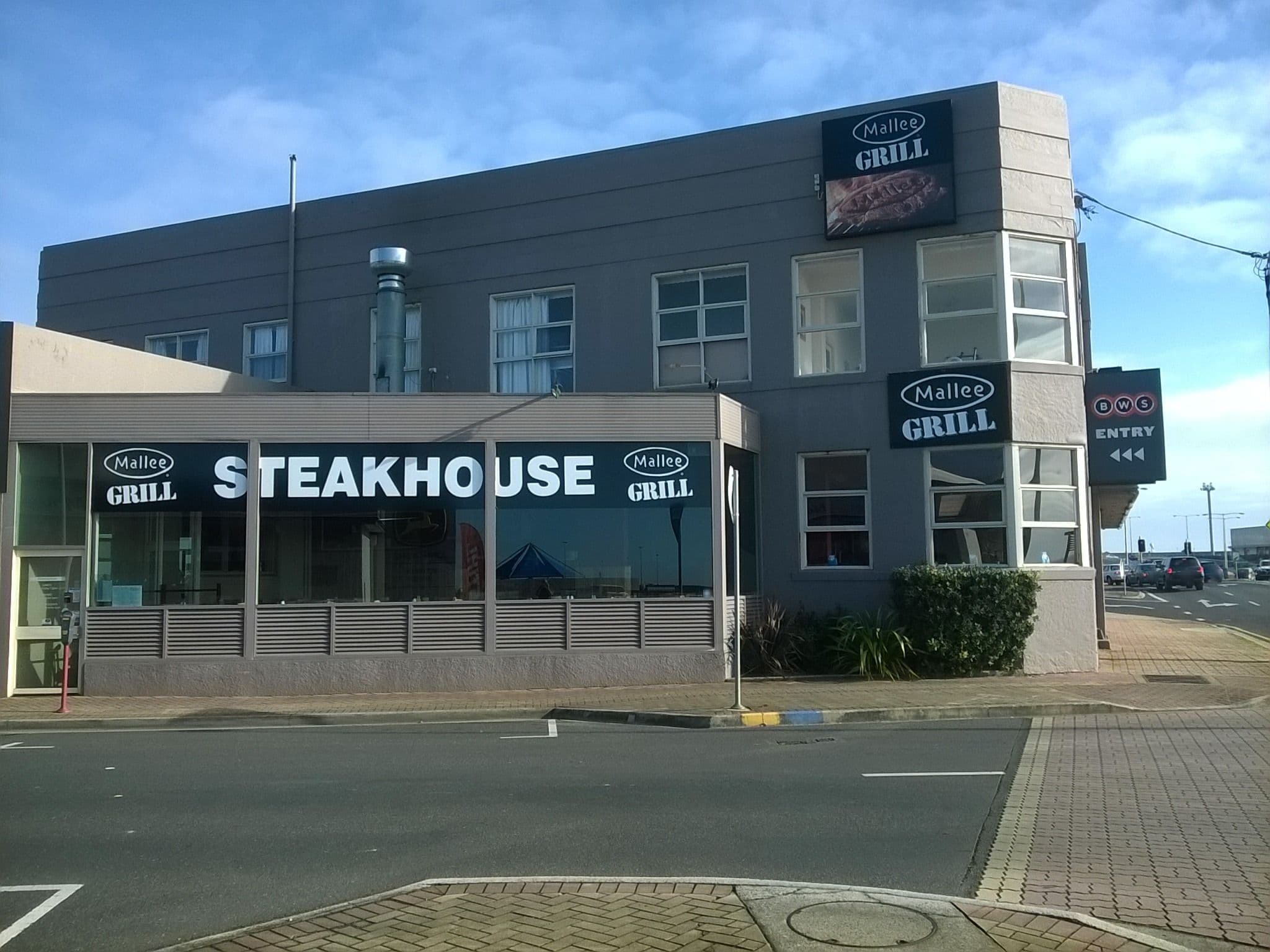 Street view near Regent Hotel, Burnie — © bdhurkett (CC BY-SA · Mapillary)