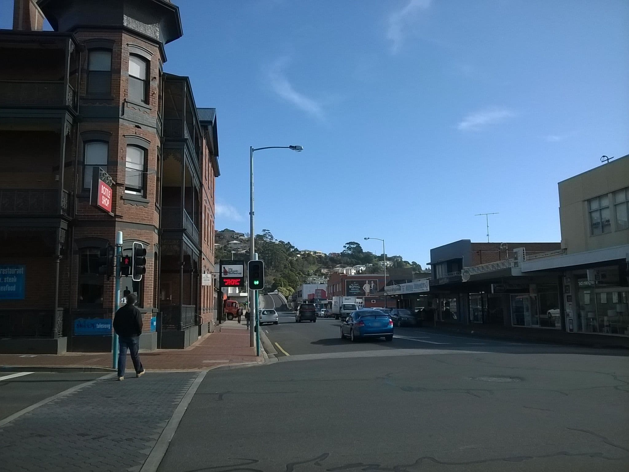Street view near Ikonz, Burnie — © bdhurkett (CC BY-SA · Mapillary)