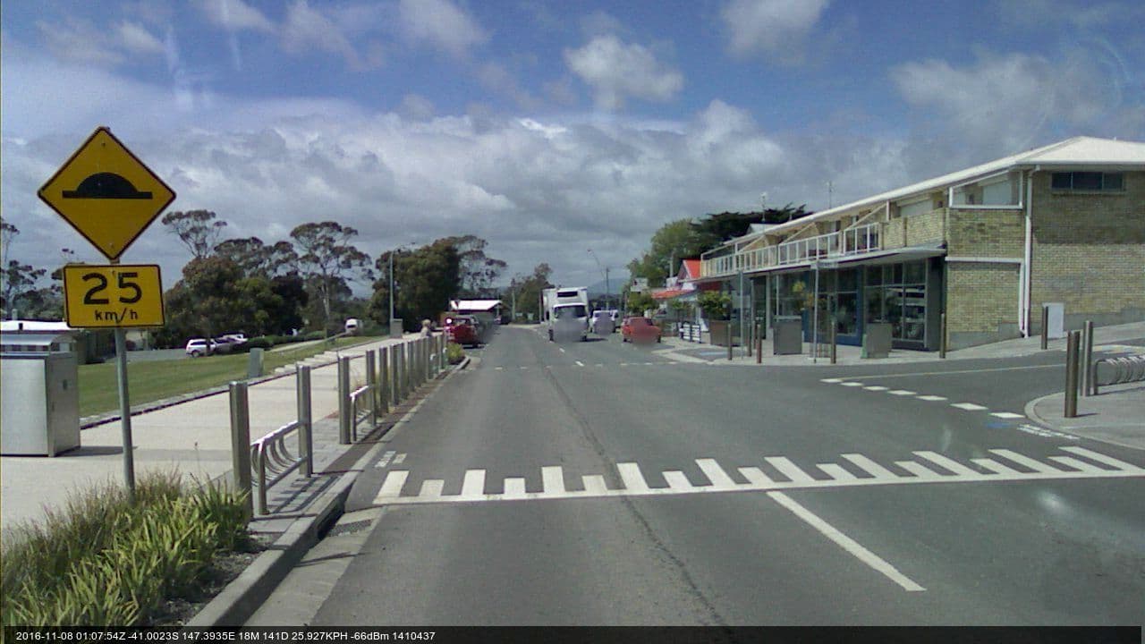 Street view near Bridport Cafe, Bridport — © bob3bob3 (CC BY-SA · Mapillary)
