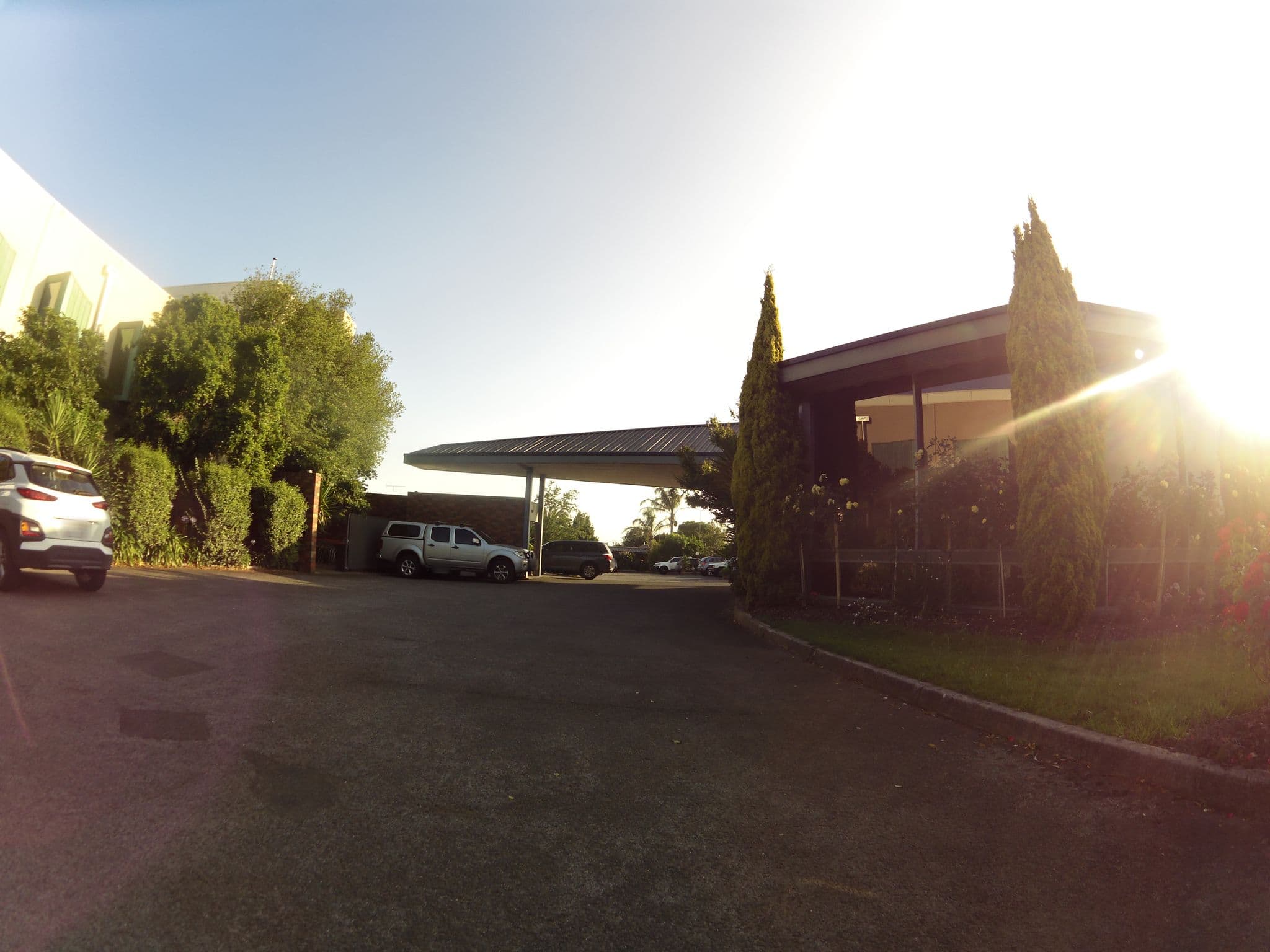 Street view near Comfort Inn Cedar Lodge, Morwell — © skillsy (CC BY-SA · Mapillary)
