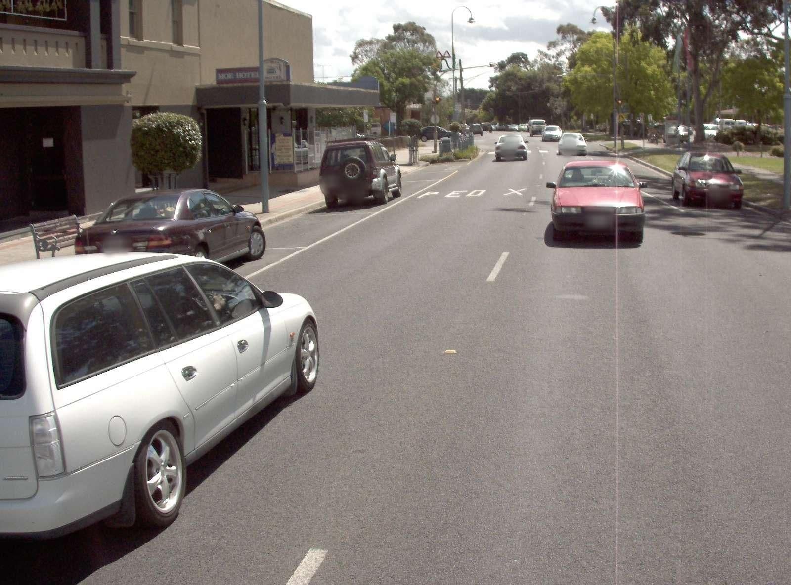 Street view near Leggies Moe Hotel, Moe — © vicroads (CC BY-SA · Mapillary)