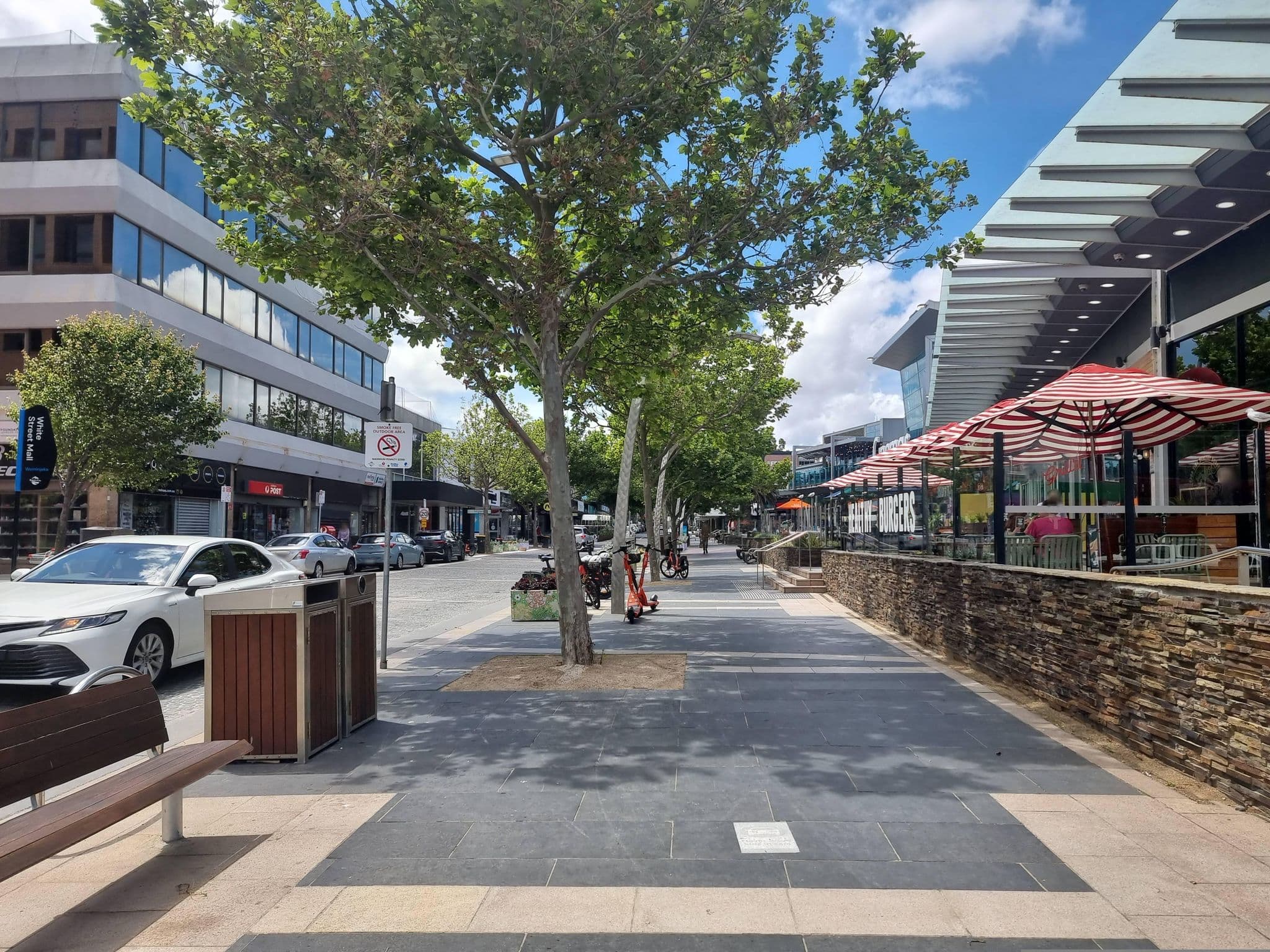 Street view near Bridge Hotel, Frankston — © sabamacx (CC BY-SA · Mapillary)