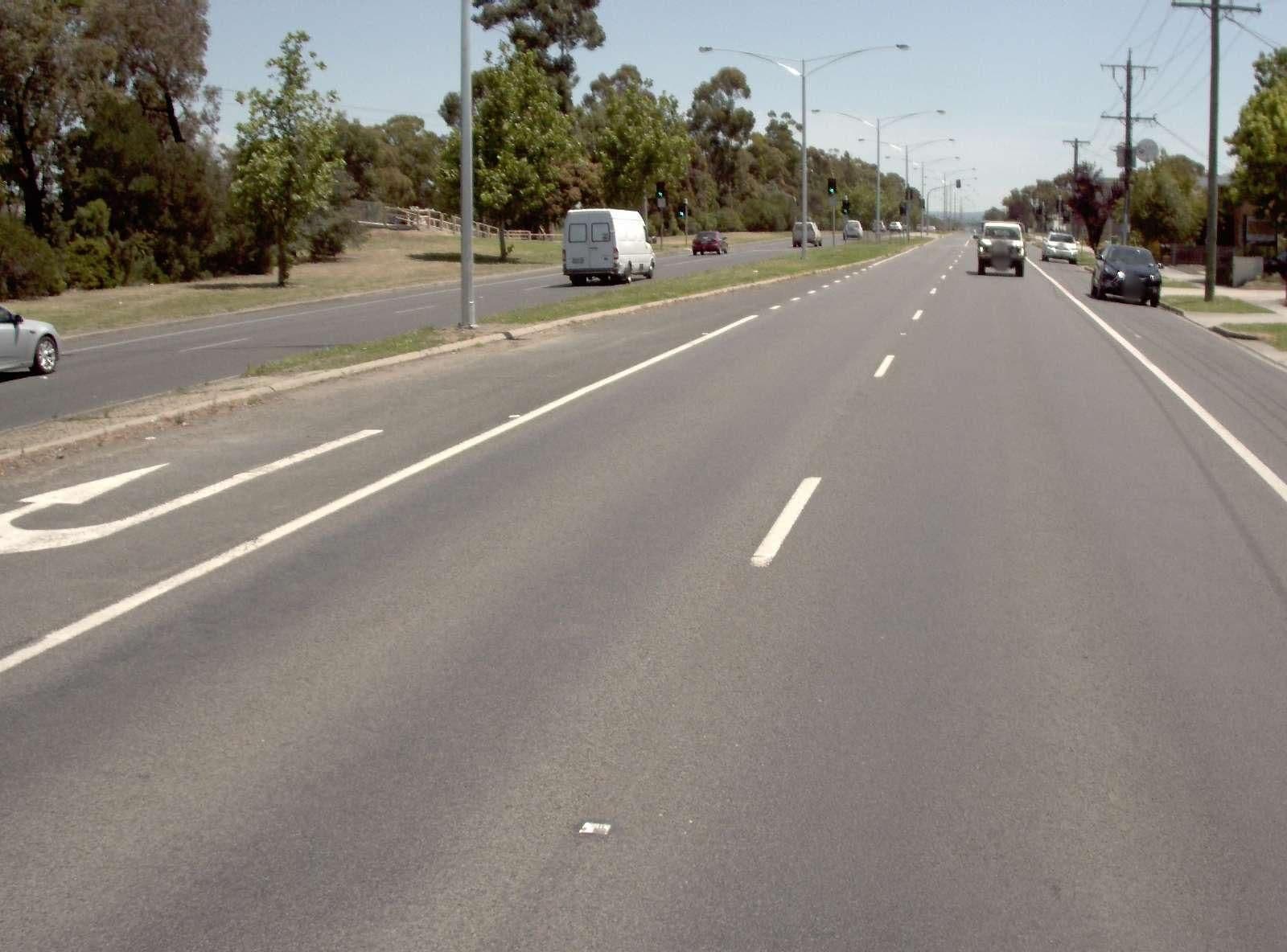 Street view near Connell's Motel, Traralgon — © vicroads (CC BY-SA · Mapillary)