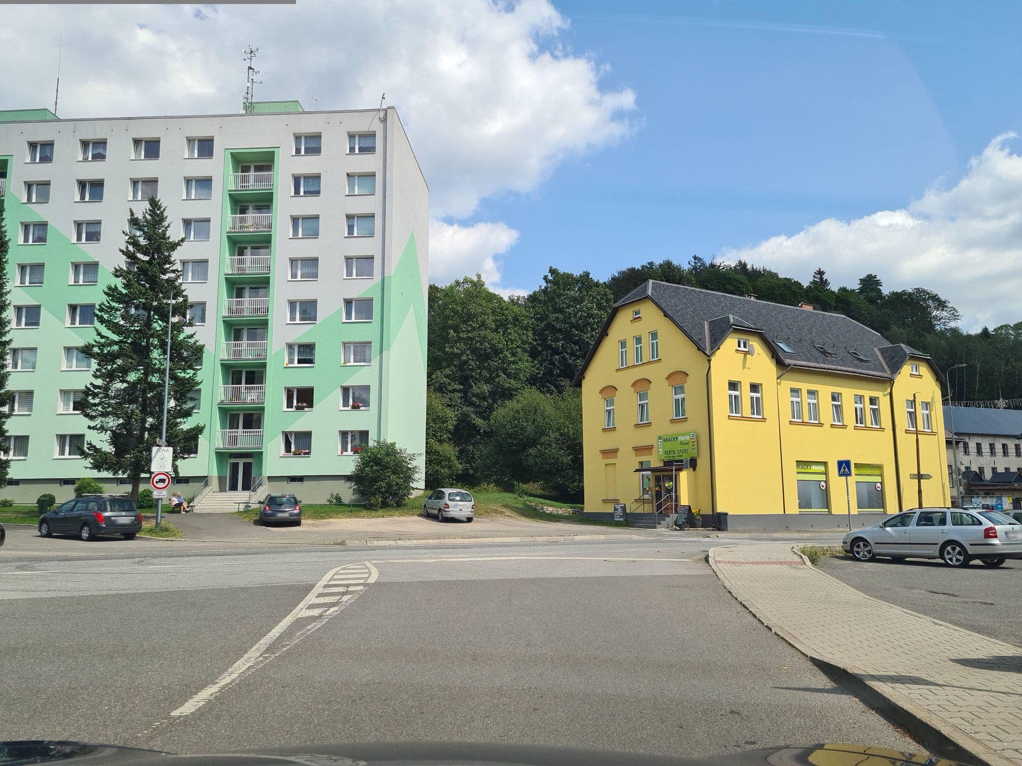 Street view near Hotel Bolson, Desná — © kino (CC BY-SA · Mapillary)