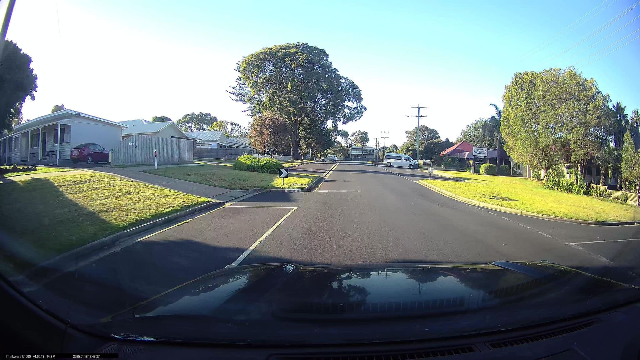 Street view near Phillip Island Cottages, Cowes — © maxim752 (CC BY-SA · Mapillary)