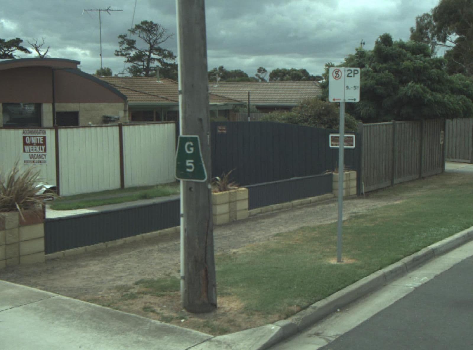 Street view near Coast Road Holiday Apartments Geelong, Grovedale — © cogg (CC BY-SA · Mapillary)