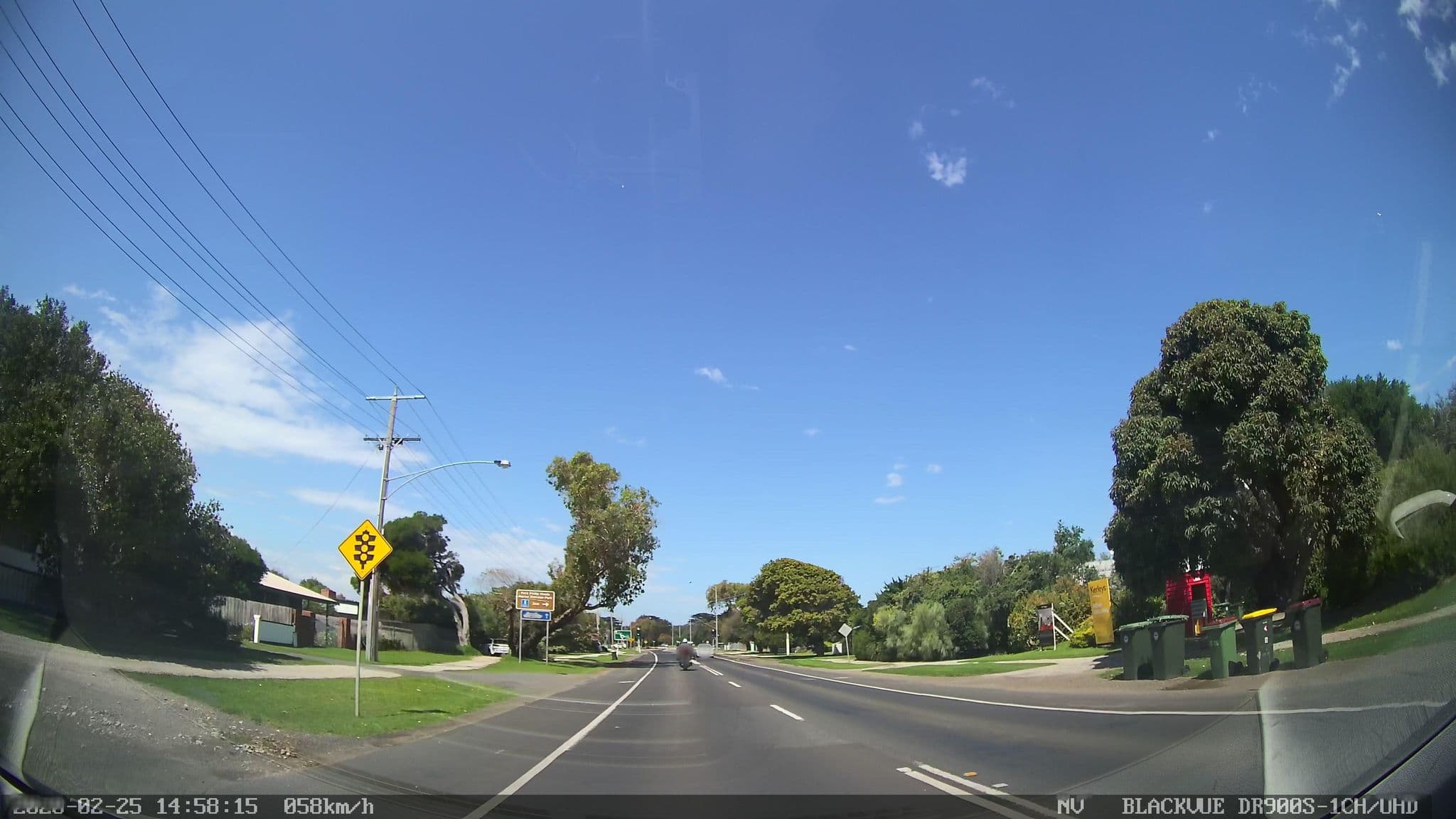 Street view near Lonsdale Villas, Point Lonsdale — © eneerhut (CC BY-SA · Mapillary)