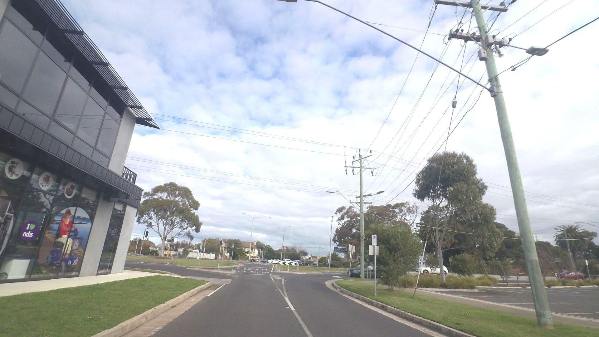 Street view near Sofitel Mansion Hotel Werribee, Werribee — © mander (CC BY-SA · Mapillary)