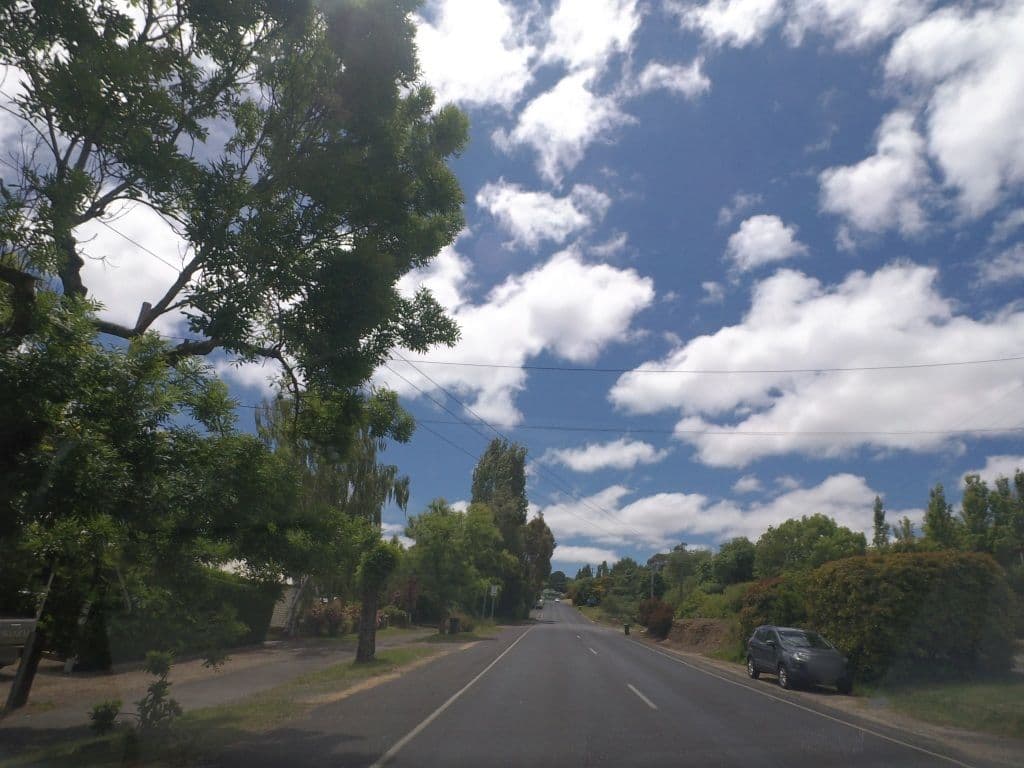 Street view near Kings Cottage, Daylesford — © mander (CC BY-SA · Mapillary)
