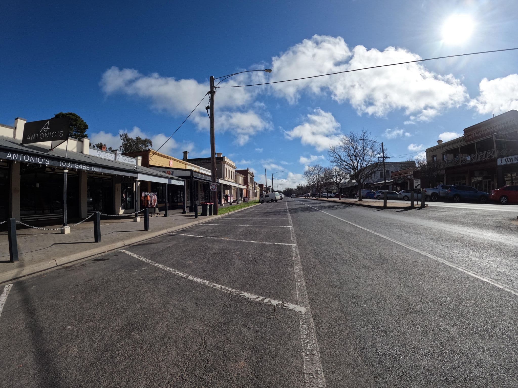 Street view near Bordello Hotel, Bar & Spa, Echuca — © skillsy (CC BY-SA · Mapillary)