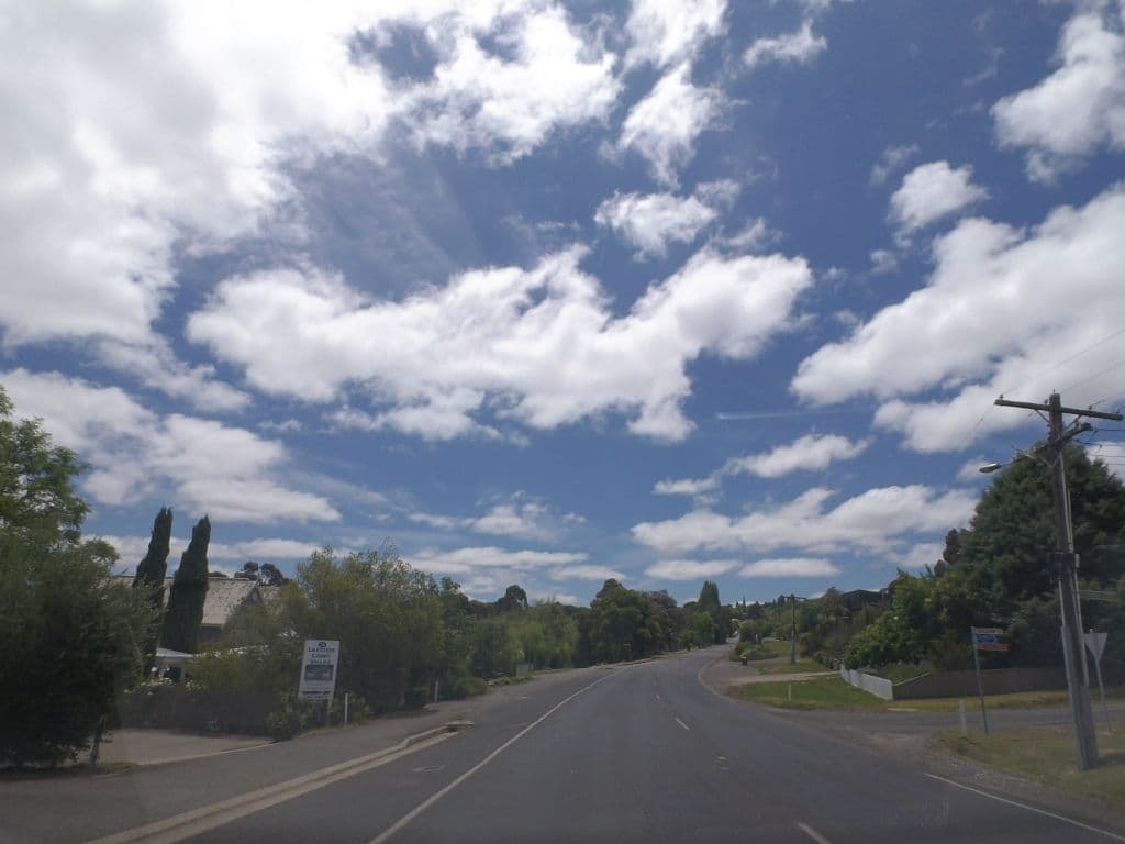 Street view near Lakeside Connections, Daylesford — © mander (CC BY-SA · Mapillary)