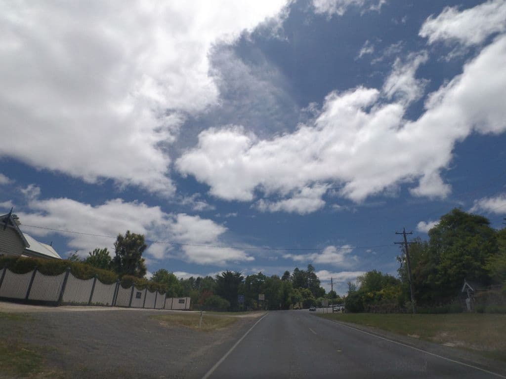 Street view near Lake Daylesford Country House, Daylesford — © mander (CC BY-SA · Mapillary)