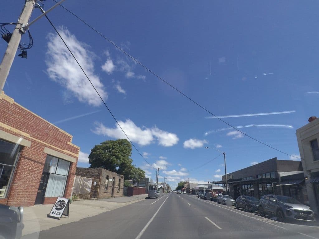 Street view near Shop House, Kyneton — © mander (CC BY-SA · Mapillary)