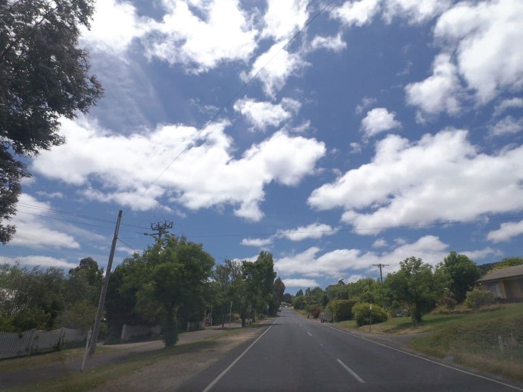 Street view near Lakefront Daylesford, Daylesford — © mander (CC BY-SA · Mapillary)