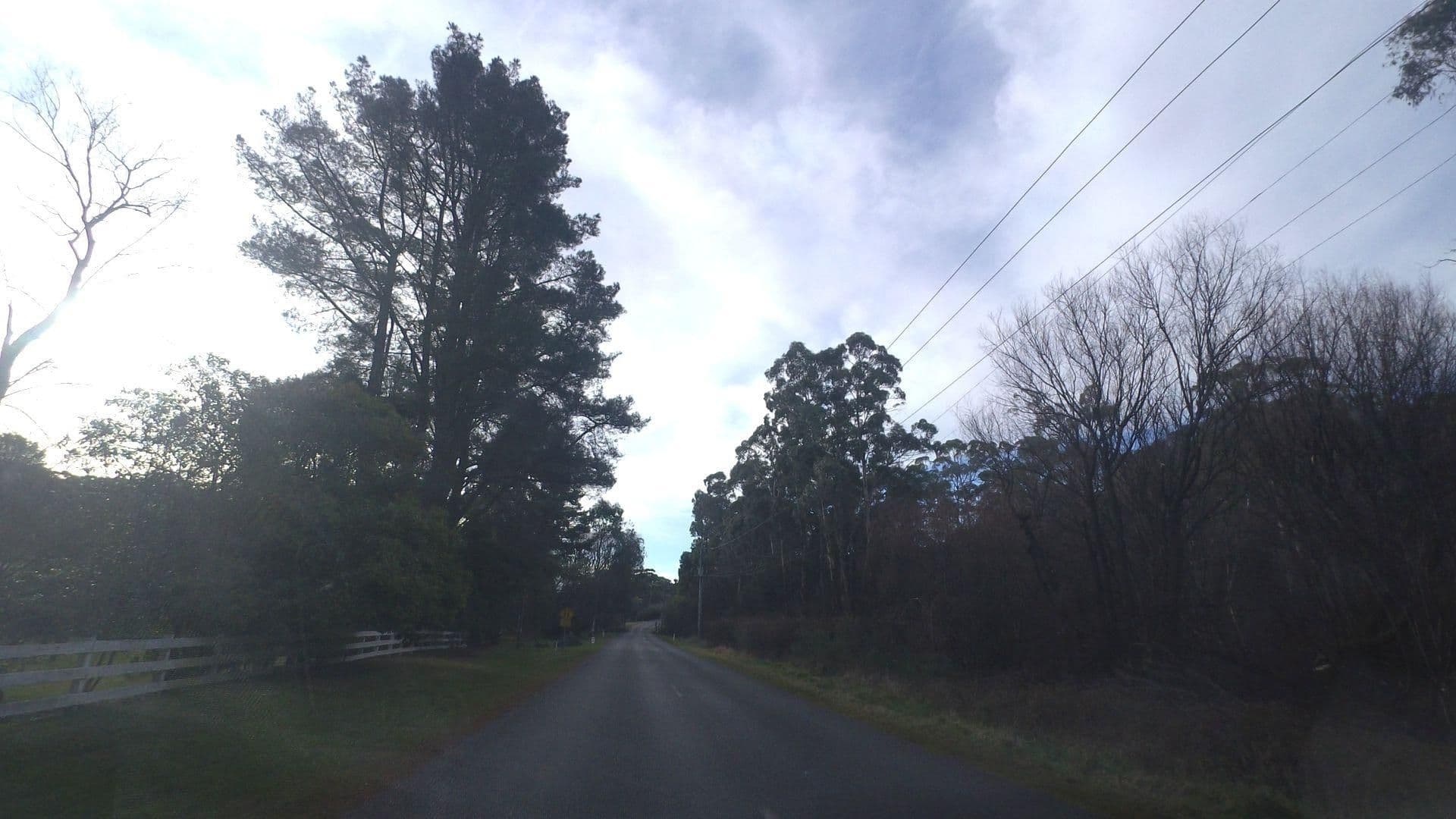 Street view near The Orchard, Daylesford — © mander (CC BY-SA · Mapillary)