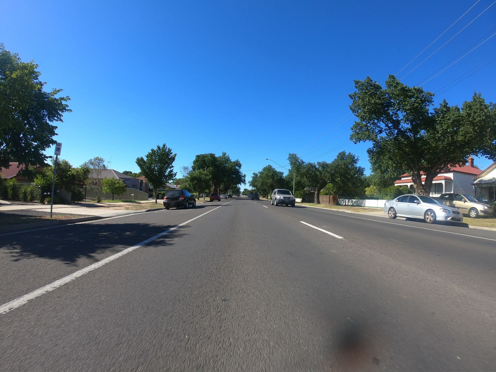 Street view near Sternberg Street Respite House, Kennington — © eneerhut (CC BY-SA · Mapillary)