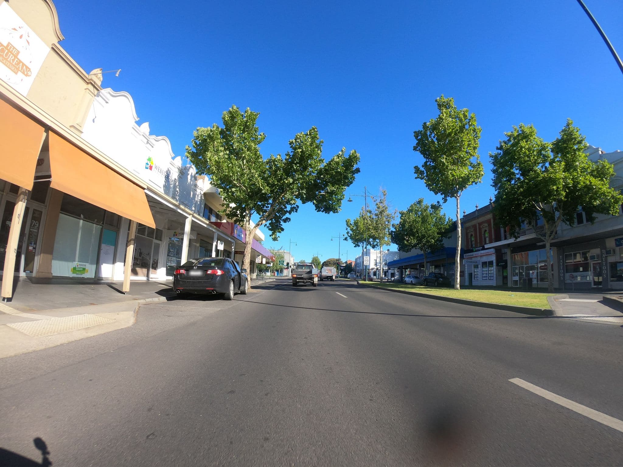 Street view near Guide Shop, Bendigo — © eneerhut (CC BY-SA · Mapillary)
