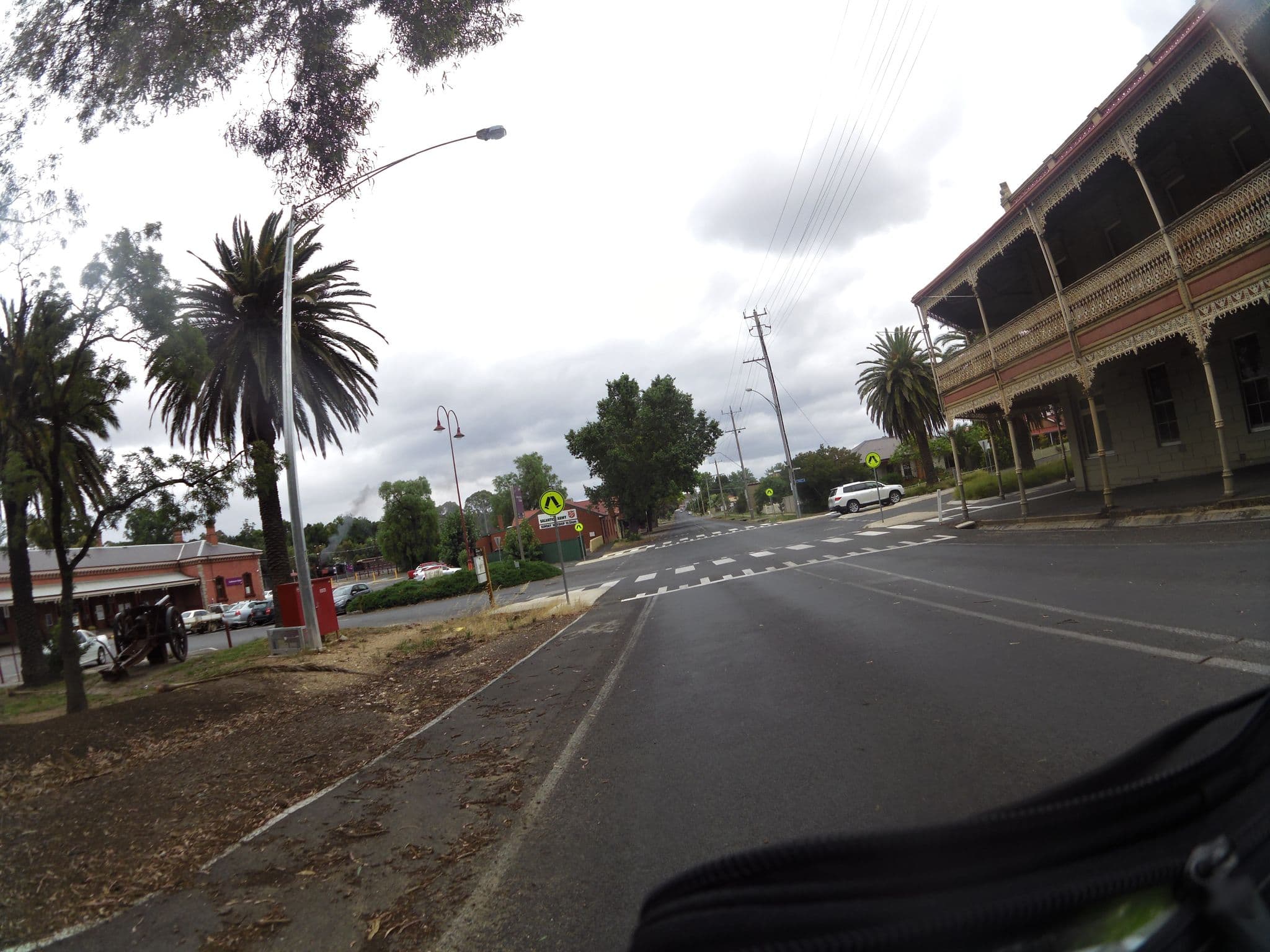 Street view near The Midland, Castlemaine — © skillsy (CC BY-SA · Mapillary)