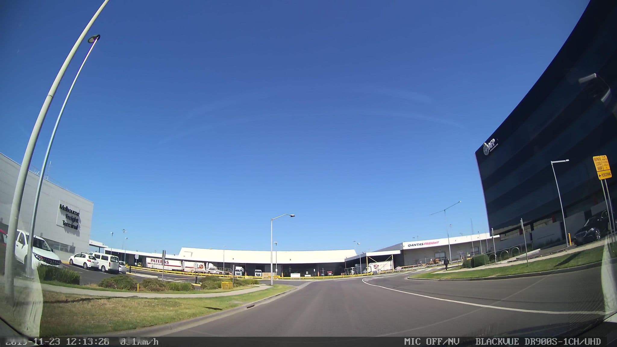 Street view near Centra Hotel, Westmeadows — © skillsy (CC BY-SA · Mapillary)