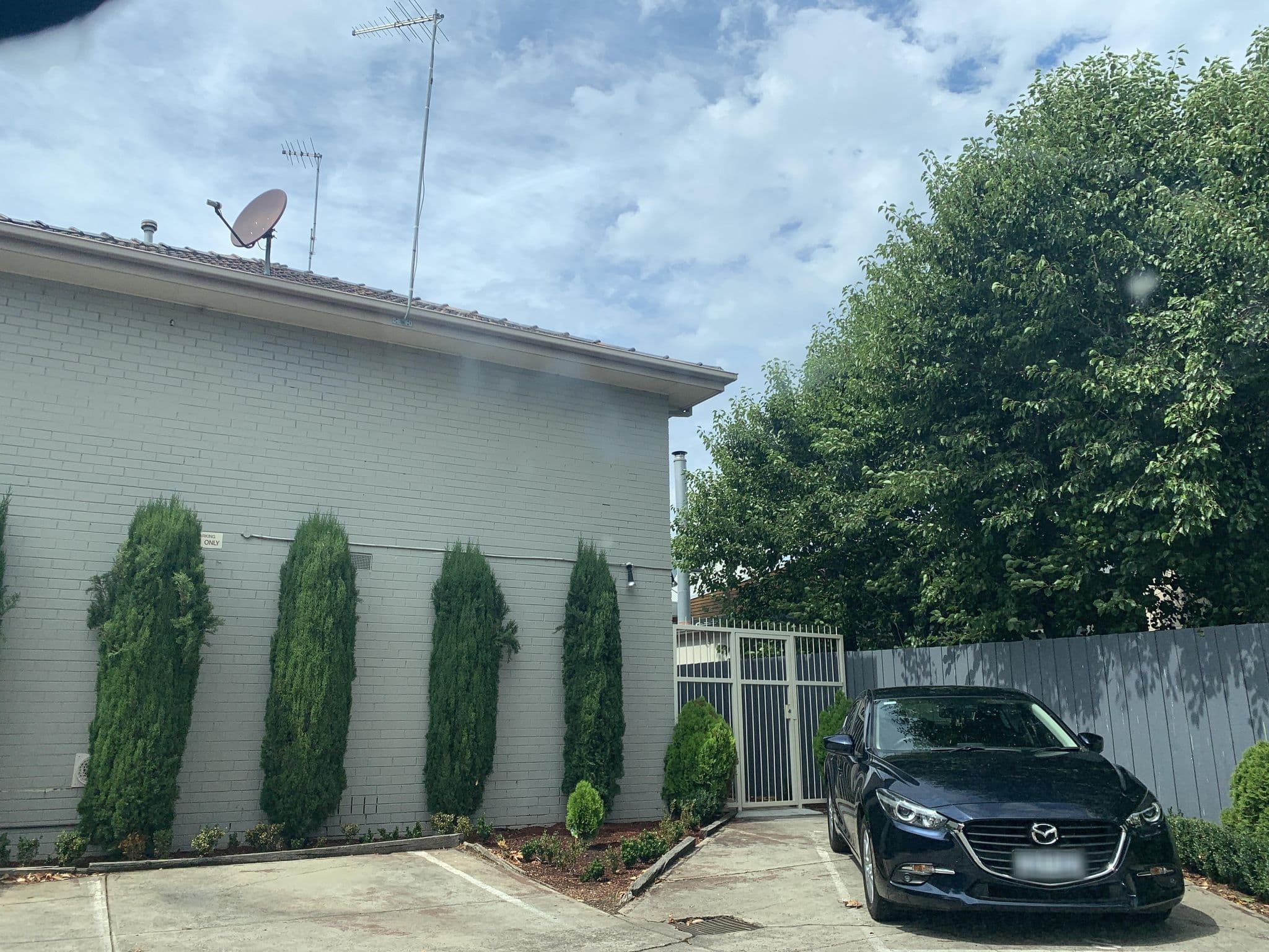Street view near apartment2c siena, Ripponlea — © diacritic (CC BY-SA · Mapillary)