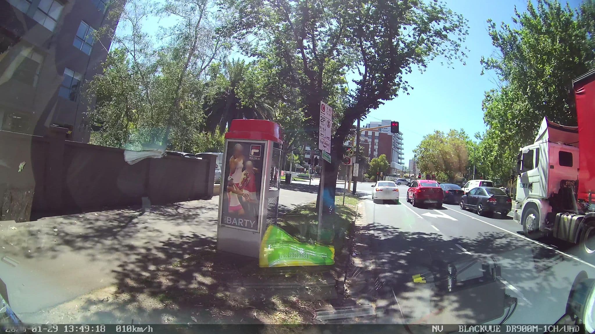 Street view near Punt Hill Serviced Apartments, Windsor — © scottsarah (CC BY-SA · Mapillary)