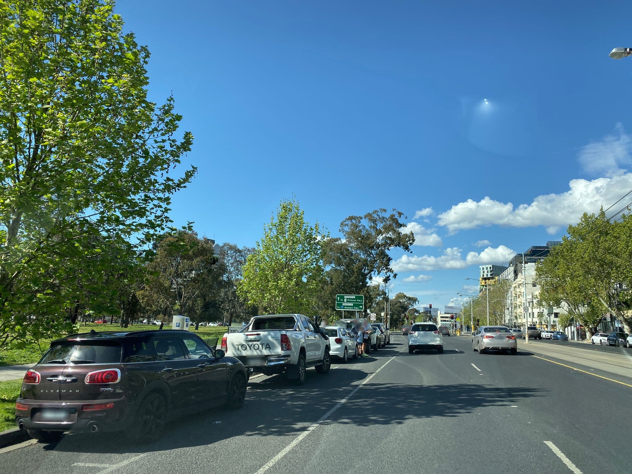 Street view near Adina Apartment Hotel, St Kilda West — © benwang886 (CC BY-SA · Mapillary)