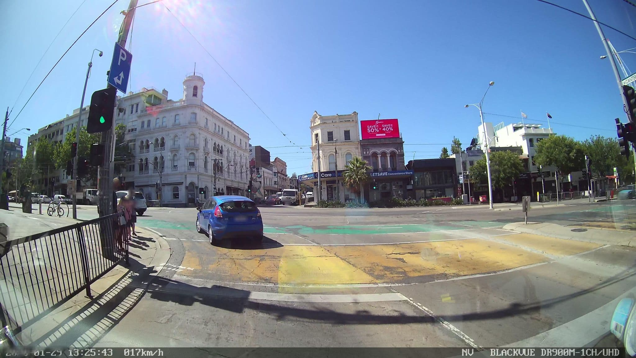 Street view near The Saint Hotel, St Kilda West — © scottsarah (CC BY-SA · Mapillary)