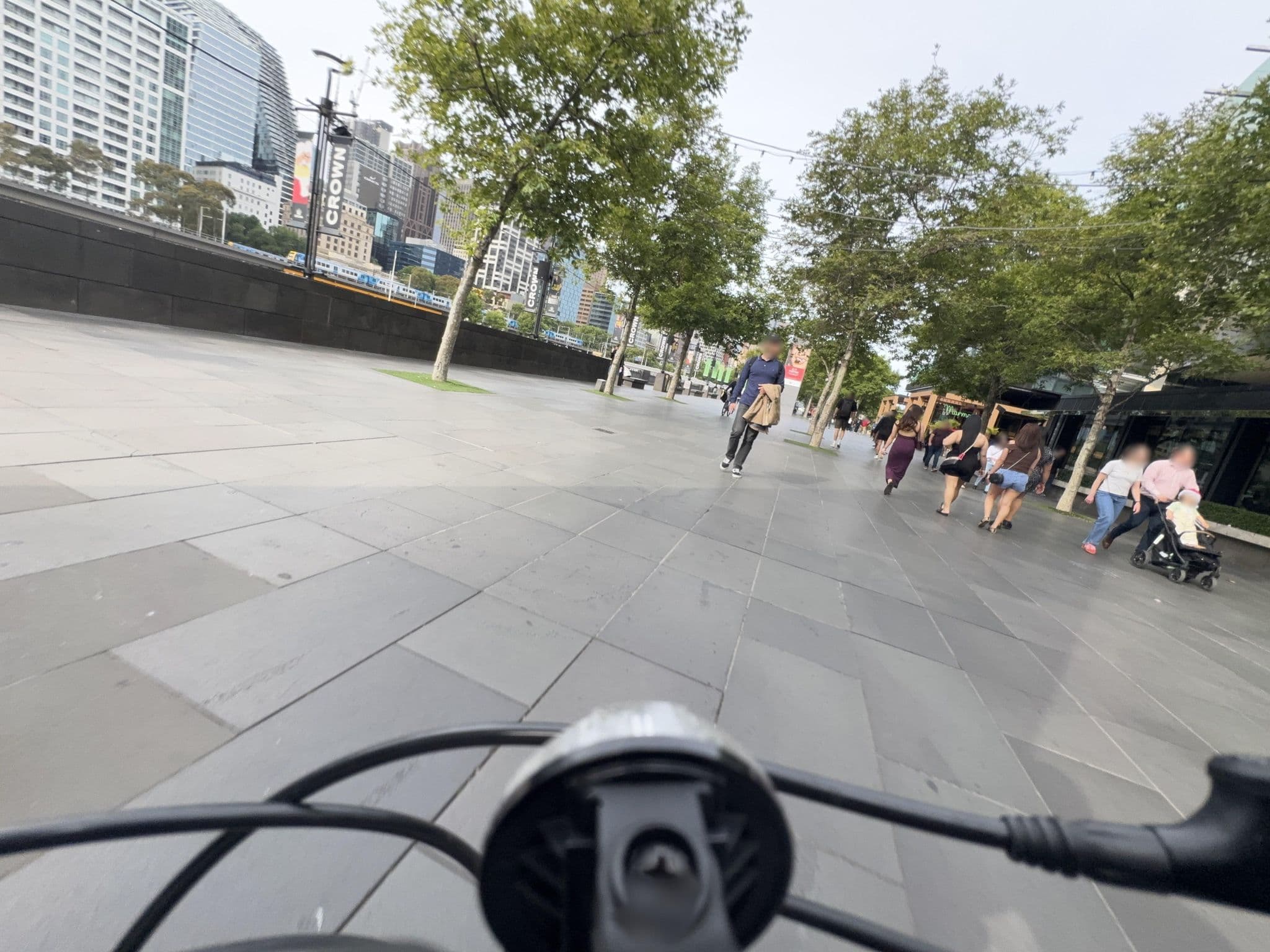 Street view near Room 2820, Southbank — © amallama (CC BY-SA · Mapillary)