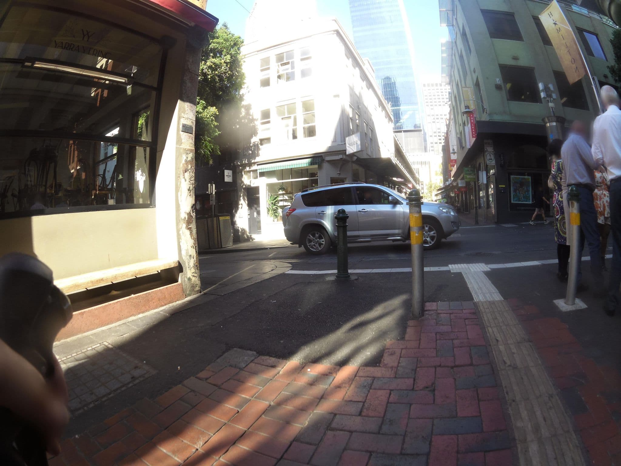 Street view near Leo Pacific Leisureinn Hotel, Melbourne — © skillsy (CC BY-SA · Mapillary)