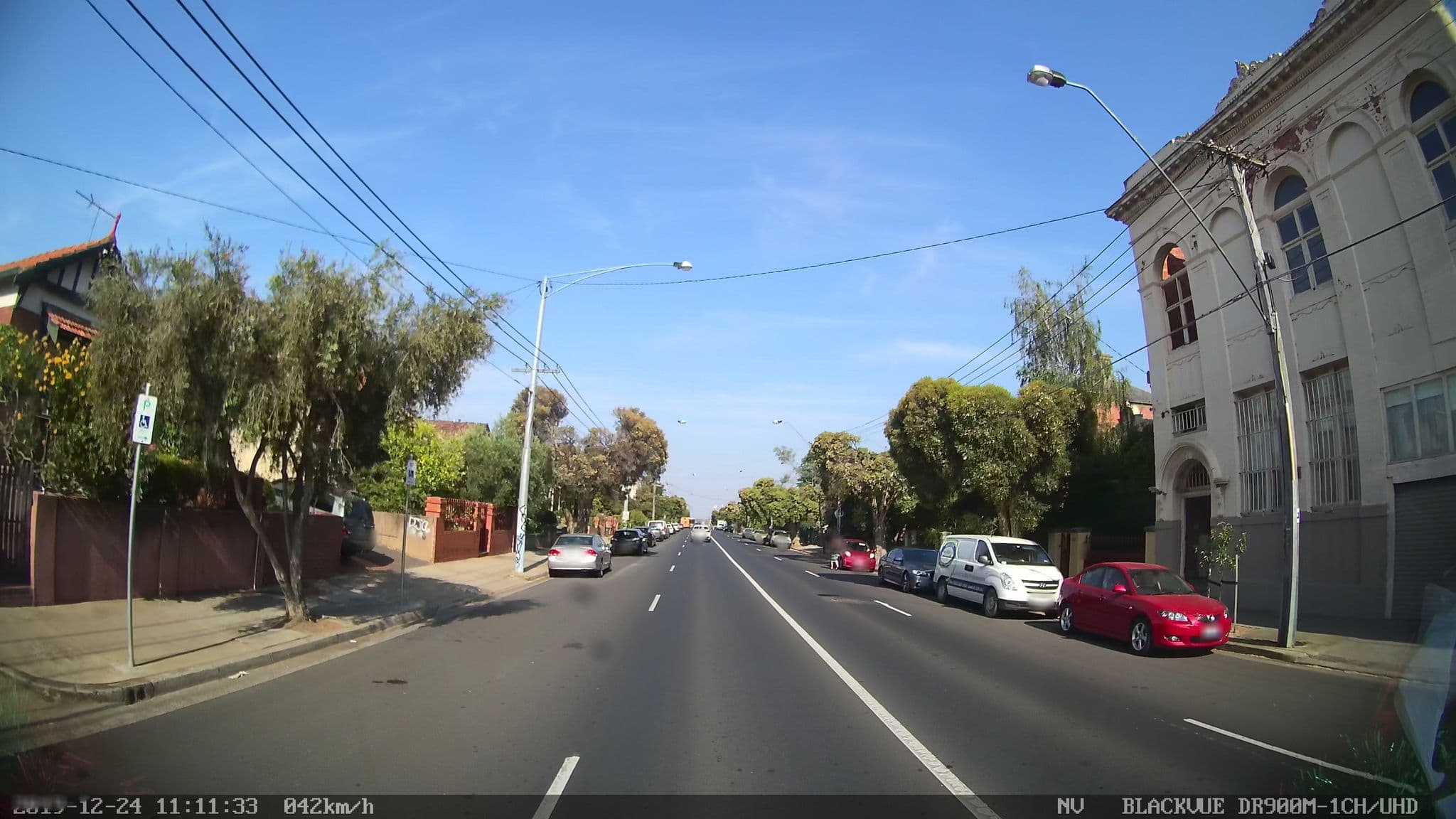 Street view near Wattle Lodge, Parkville — © scottsarah (CC BY-SA · Mapillary)